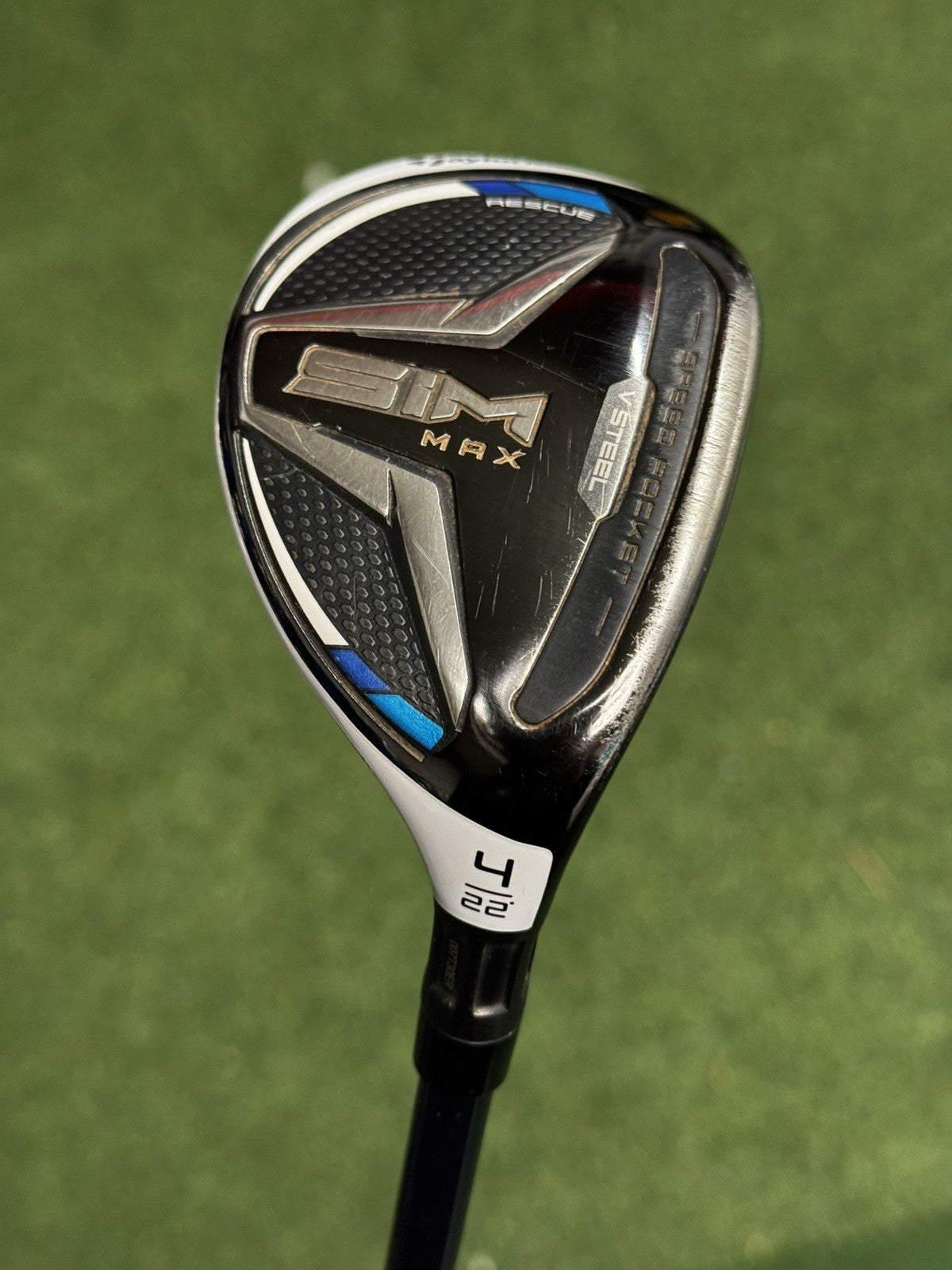 Taylormade SIM Max 4 Hybrid 22 Degree Regular Flex Fujikura Ventus Blue 6 Shaft