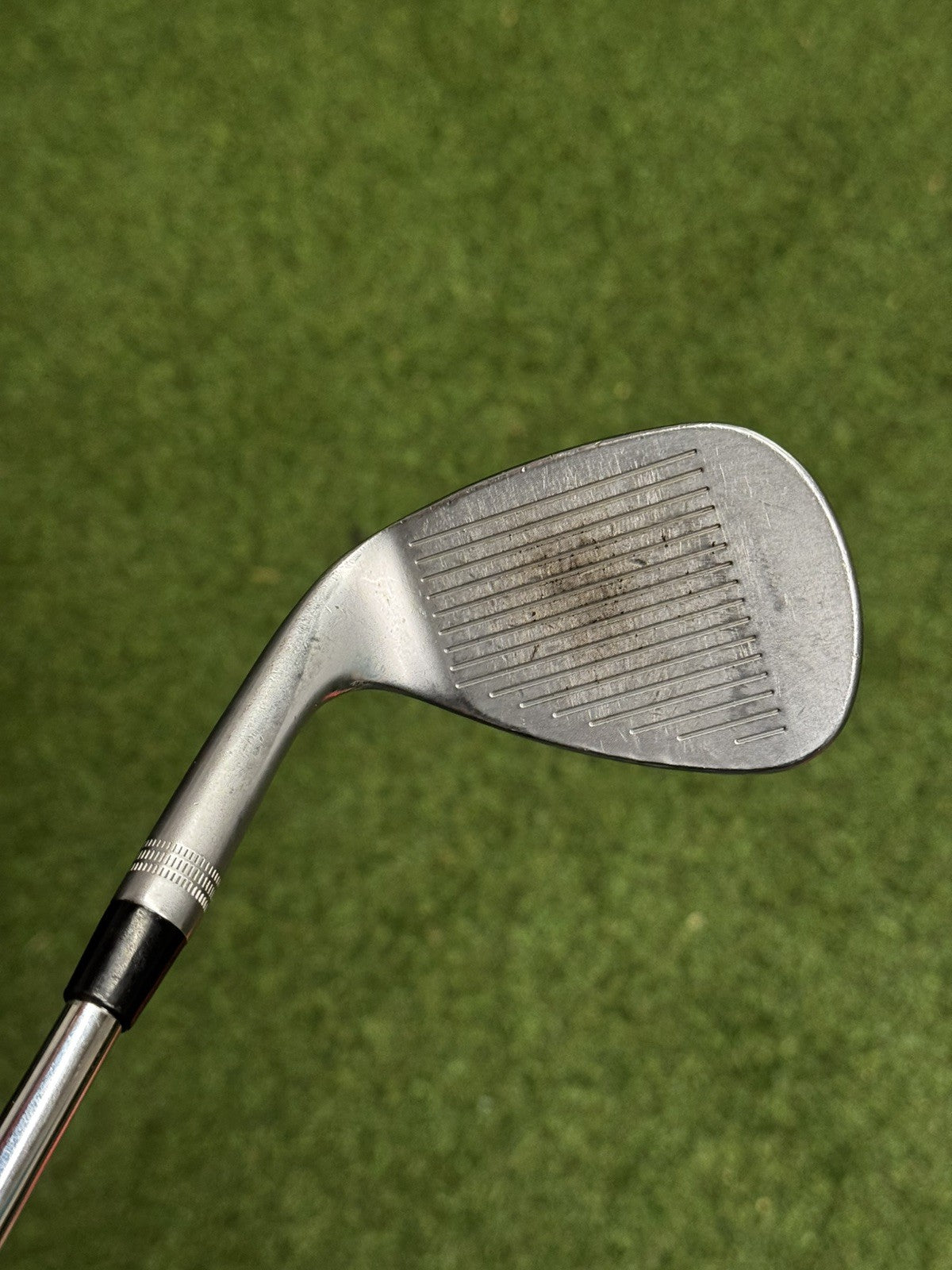 Wilson Staff Model Gap Wedge 52 Degree Stiff Flex Dynamic Gold Shaft