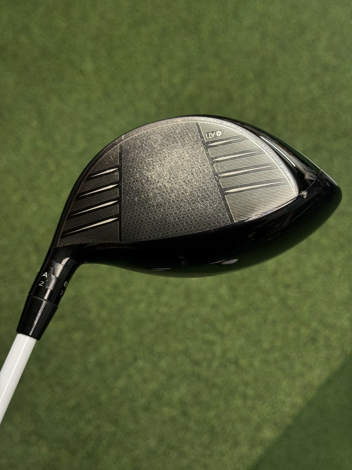 Titleist TSi2 Driver 10 Degree X Stiff Flex Fujikora Atmos Tour Spec Shaft