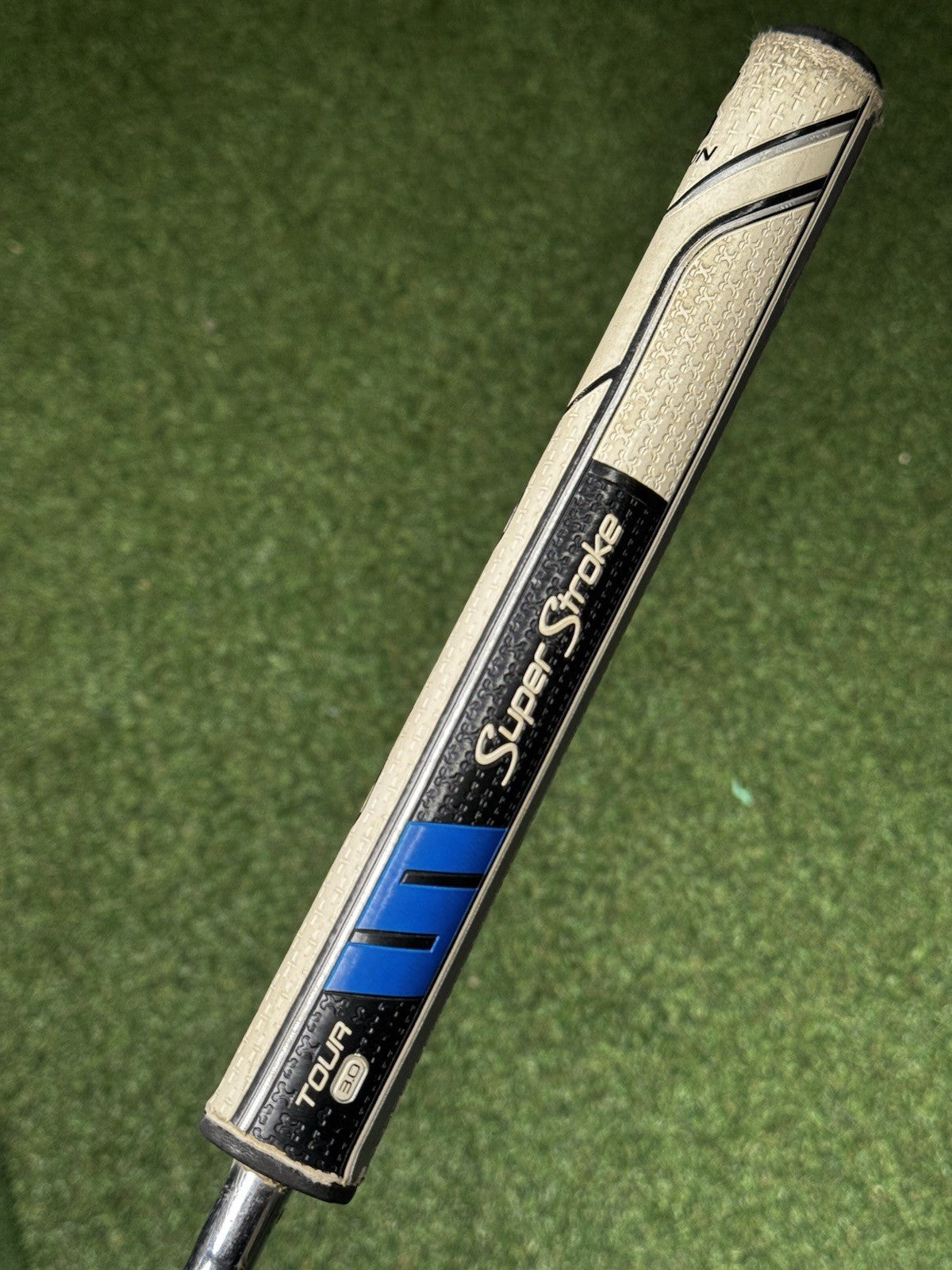 Odyssey White Hot XG Sabertooth Putter 34 Inch