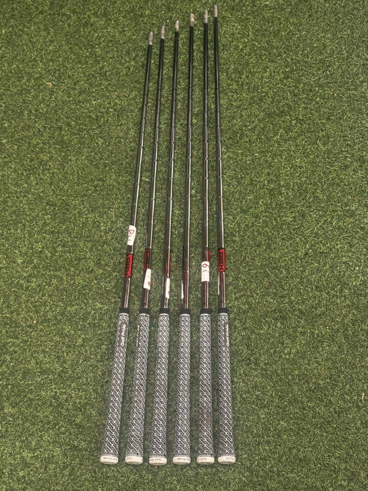 KBS Tour 130 X Iron Shafts 5-PW Golf Pride Grips
