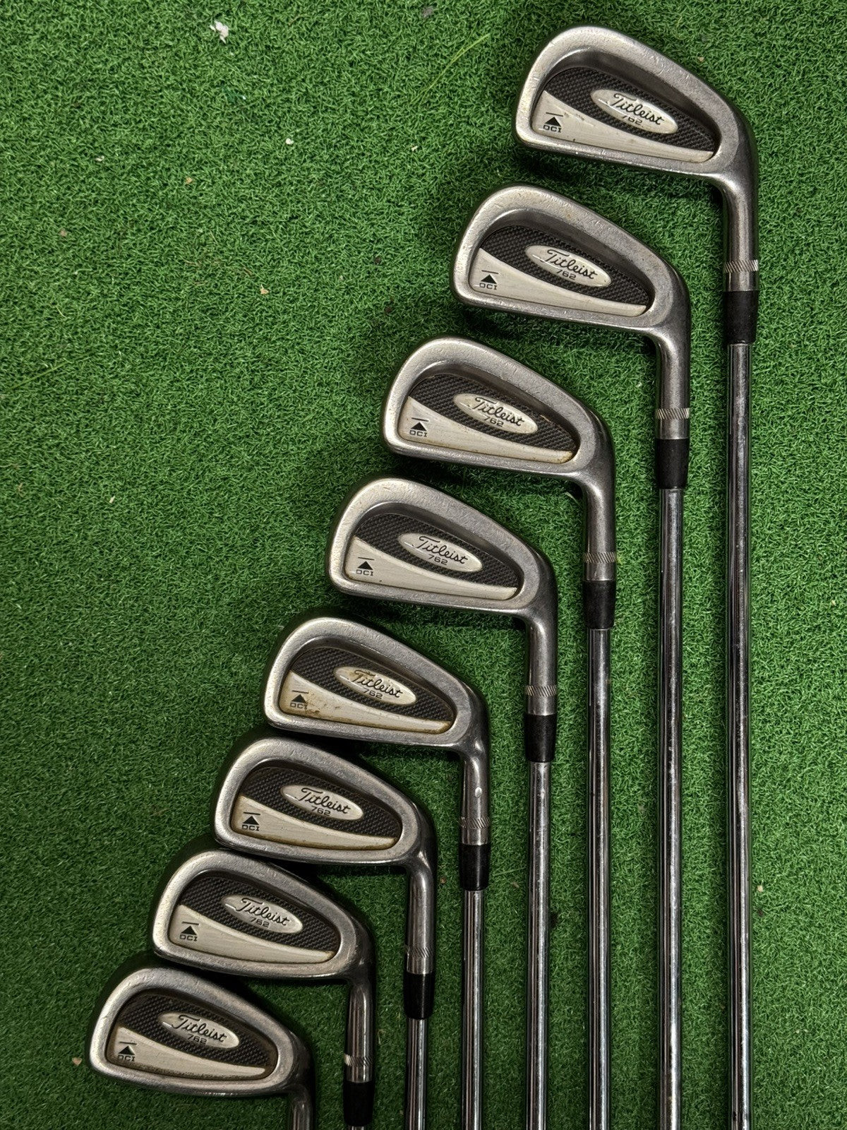 Titleist DCI 762 Iron Set 3-PW Regular Flex Dynamic Gold R300 Shafts