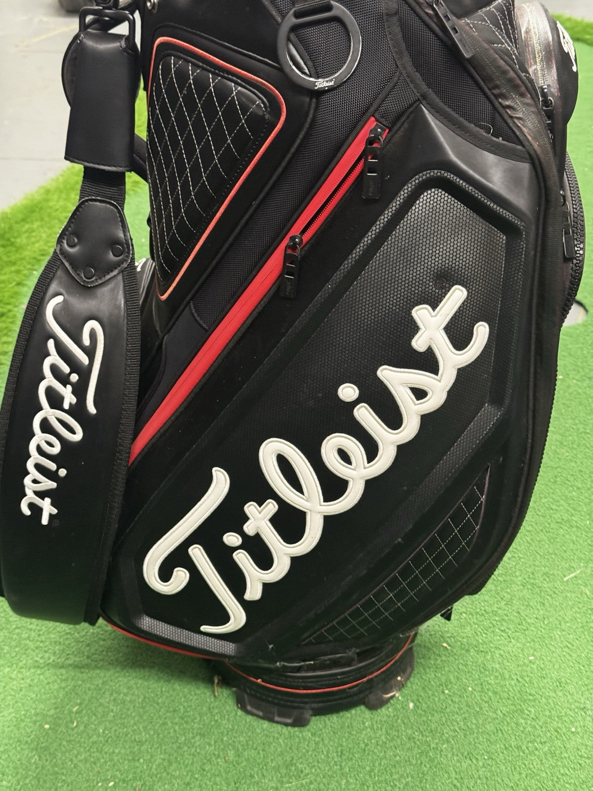 Titleist Tour Bag 6-Way Black/White/Red