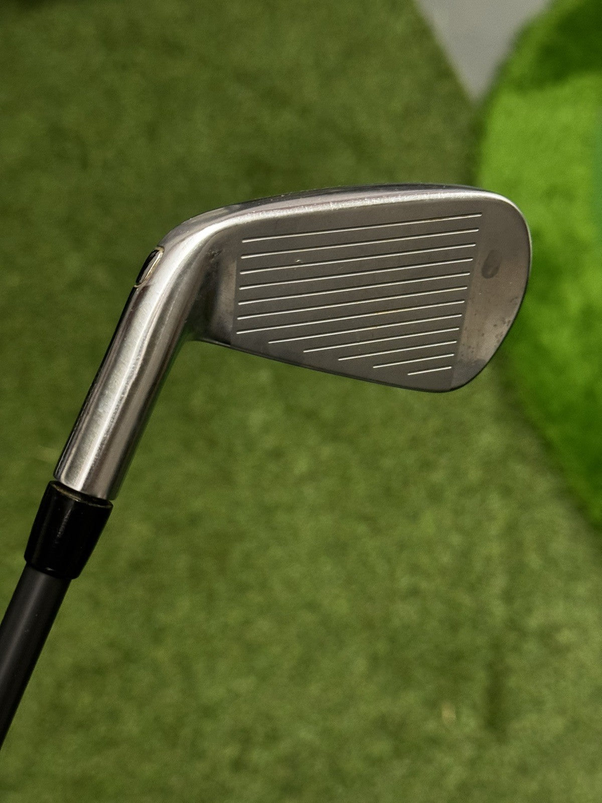 Titleist U500 #4 Iron 23 Degree Stiff Flex HZRDUS Smoke Black 90 Shaft