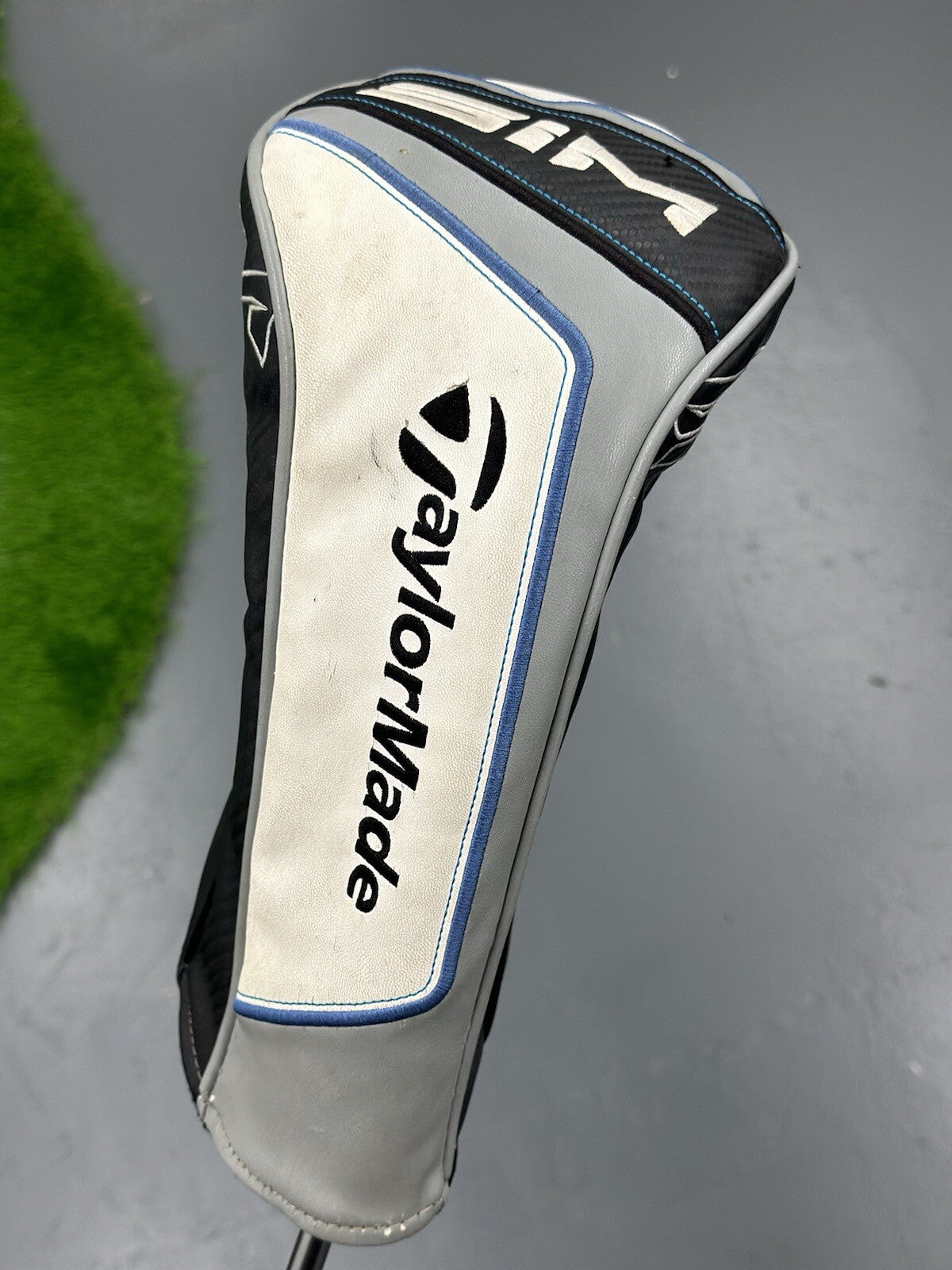 Taylormade Sim Max Driver 12 Degree Regular Flex UST Helium 5 Shaft *Used*