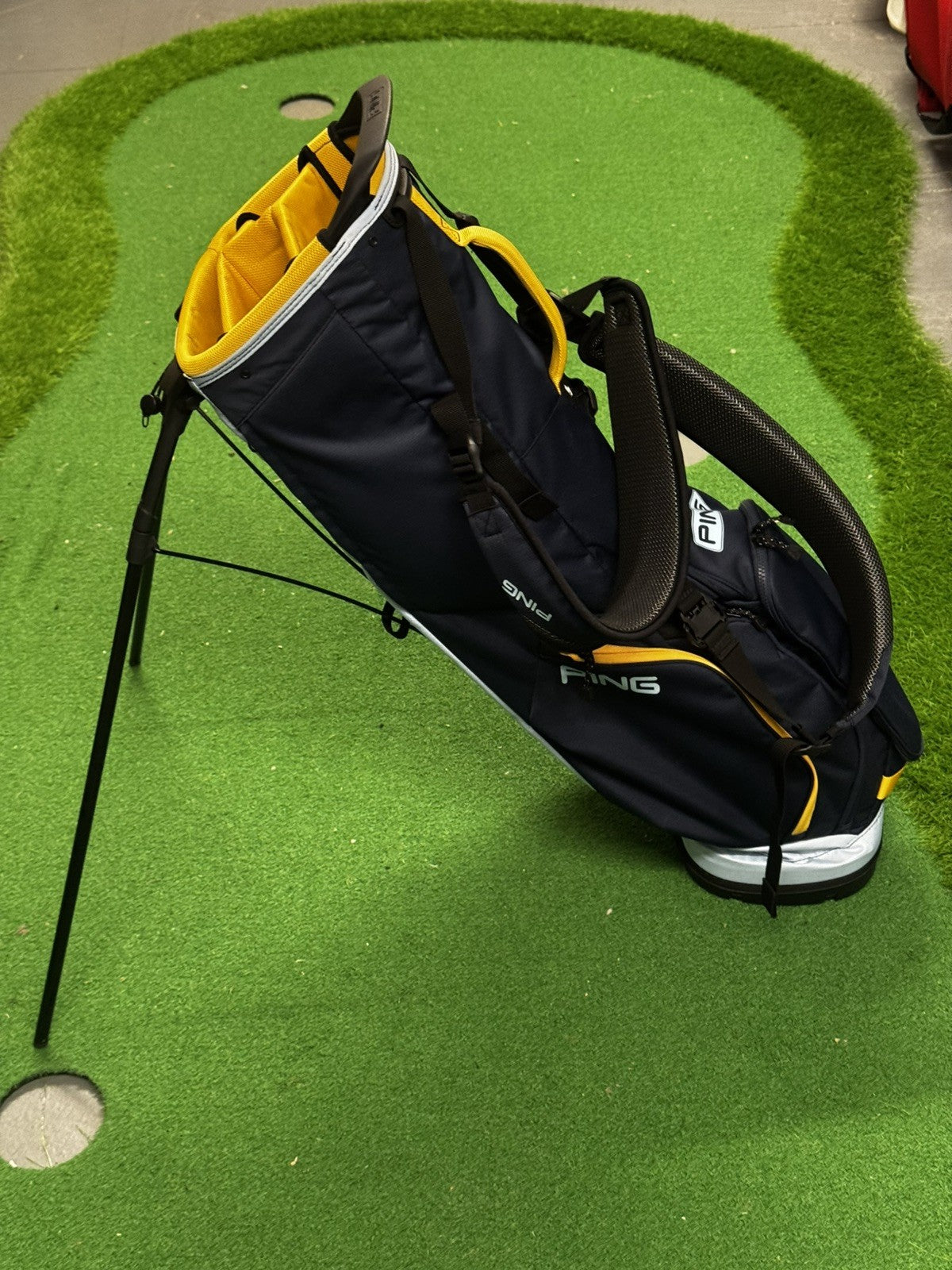 Ping Hoofer Lite Golf Stand Bag 