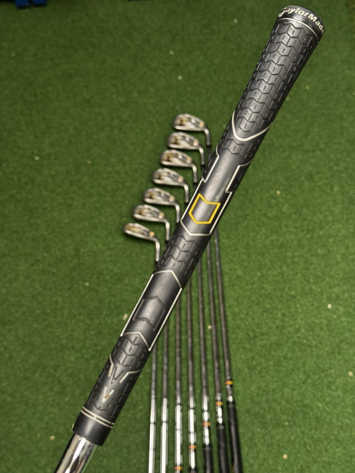 Taylormade R7 Draw Iron Set 4-SW Regular Flex Taylormade Steel Shafts