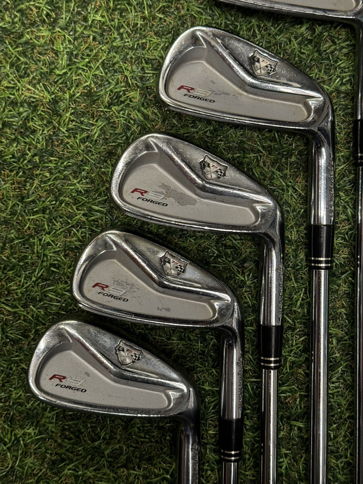 TaylorMade R9 TP Forged Iron Set 4-PW Stiff Flex Dynamic Gold S300 Steel Shafts