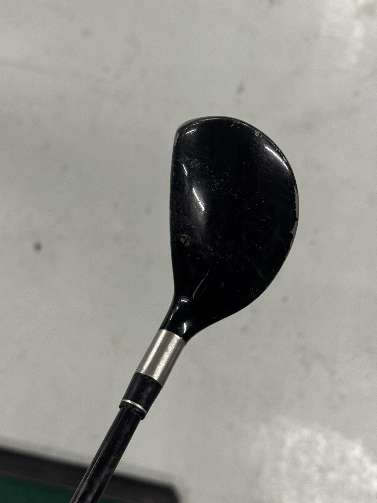 Taylormade R5 XL #4 Hybrid 22 Degree Regular Flex Shaft *Used*
