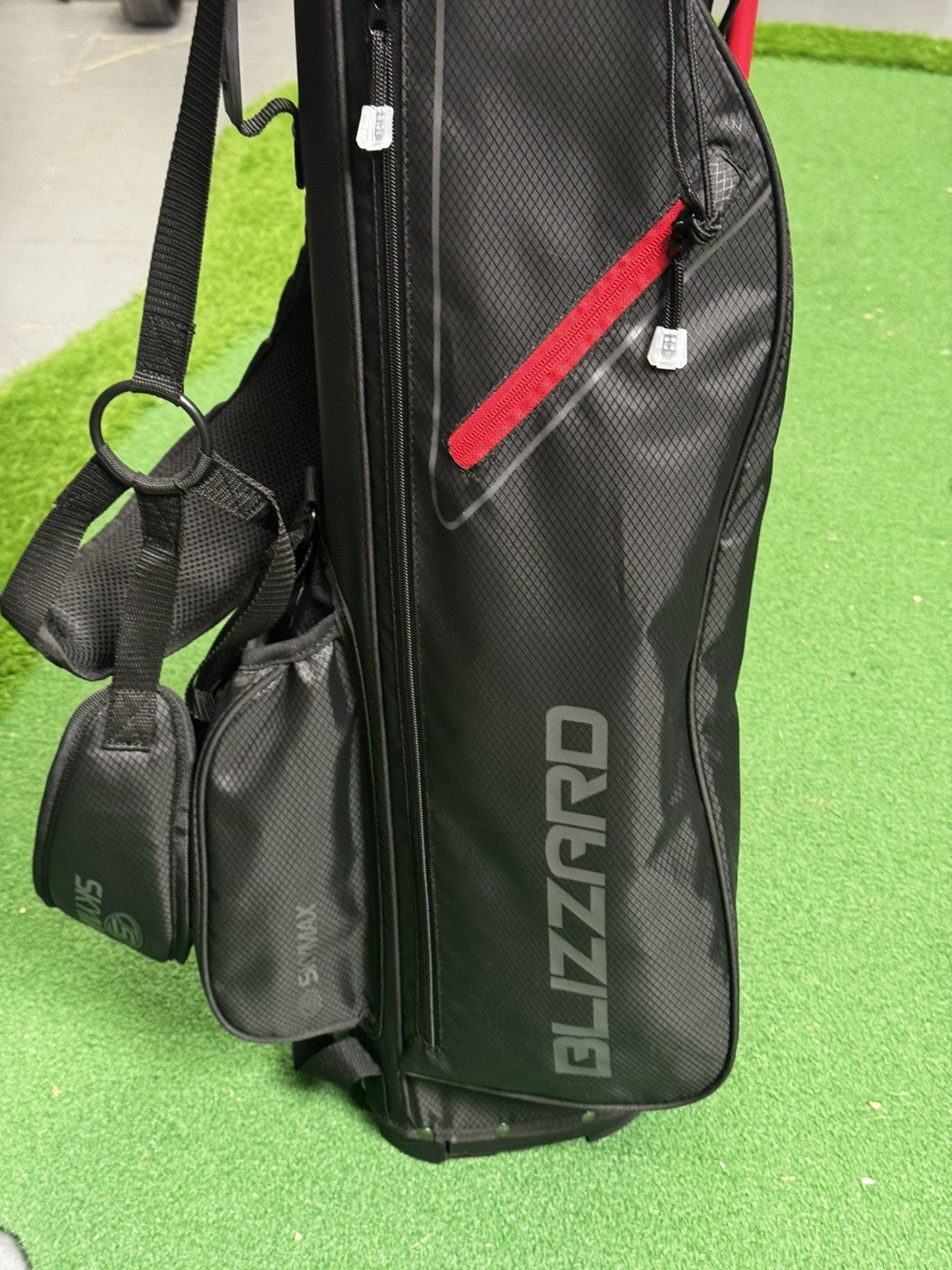 Skymax Blizzard Lightweight Stand Carry Golf Bag Black/Red *Mint*