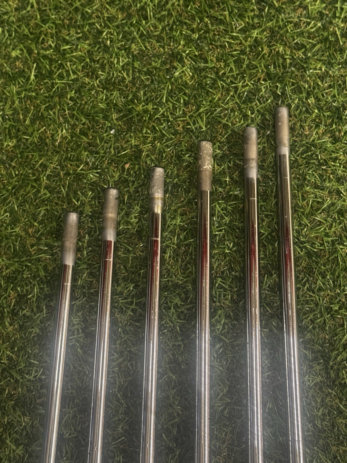 KBS Tour 130 X Iron Shafts 5-PW Golf Pride Grips