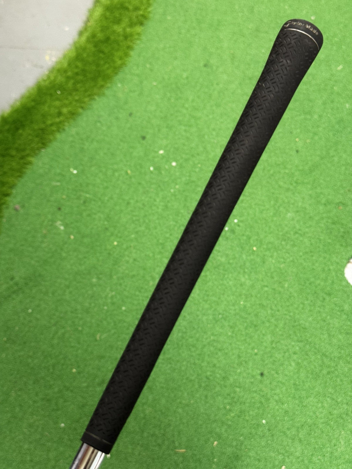 Taylormade Rescue Mid 4 Hybrid 22 Degree Regular Flex Taylormade Shaft