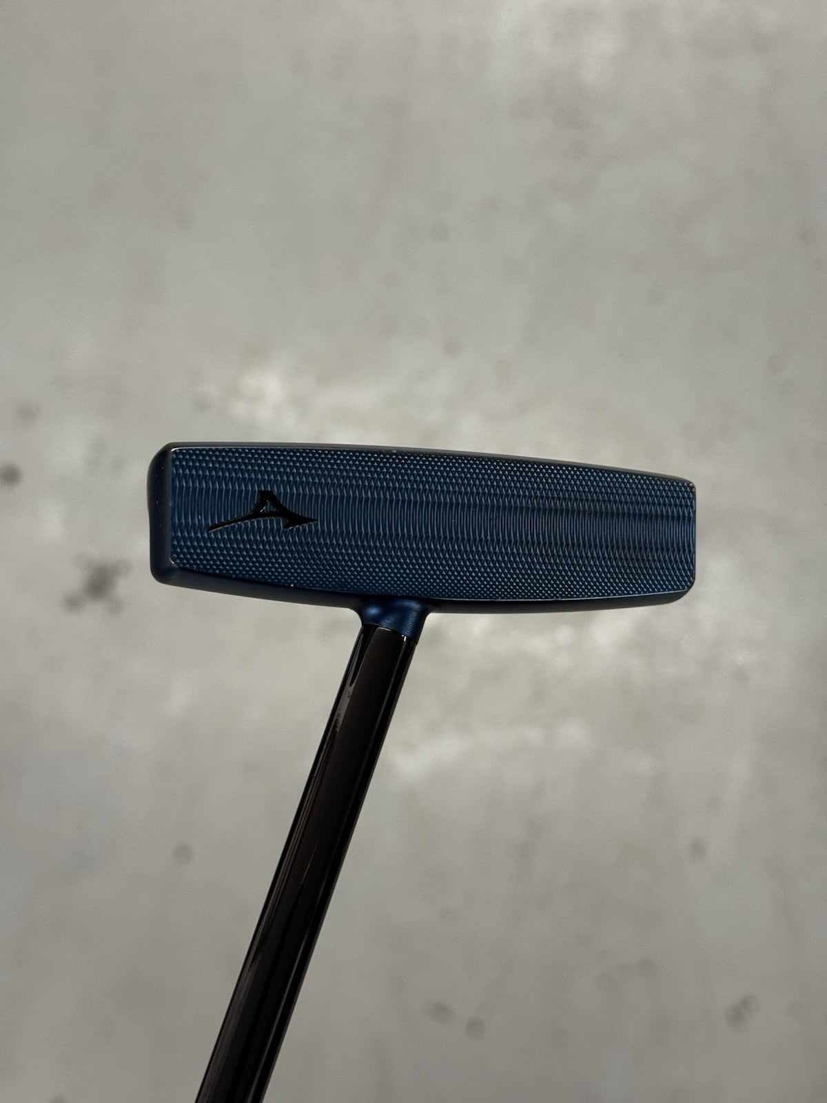 Mizuno M.Craft OMOI 05 'Blue Ion' Center Shaft Putter 34”