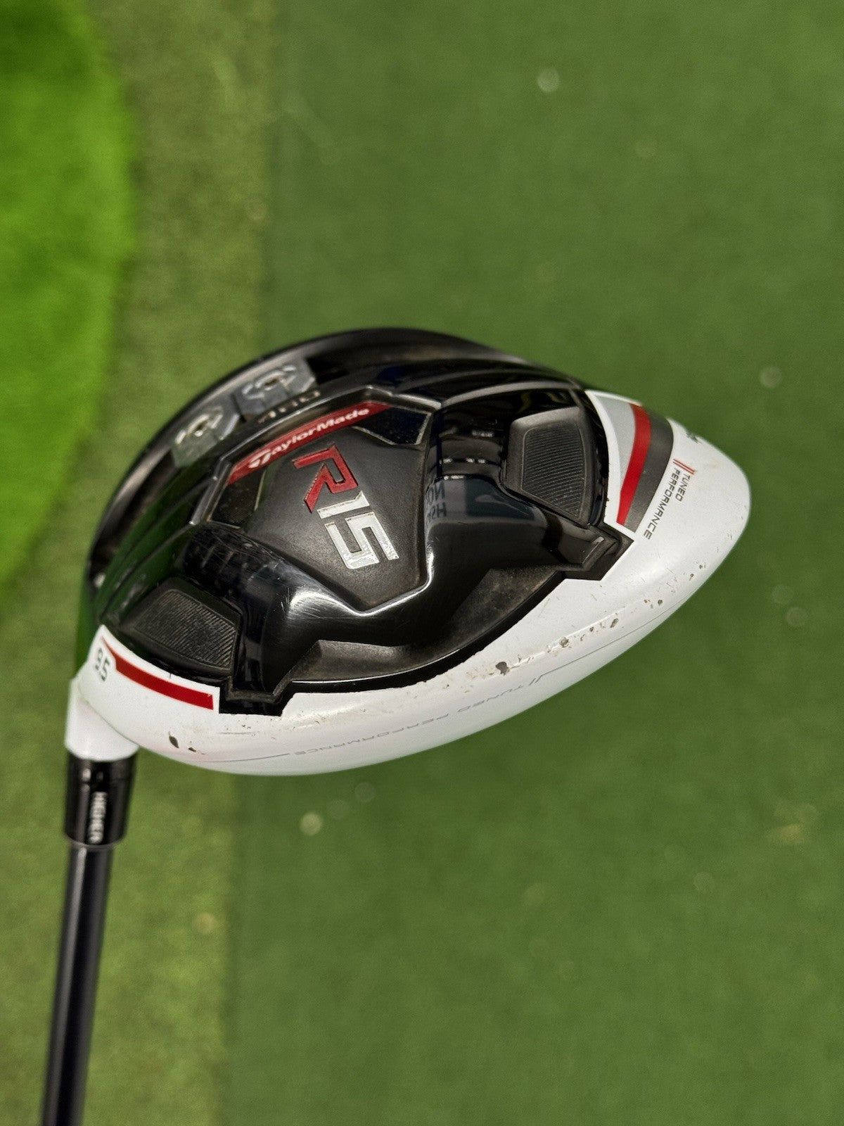 Left Hand Taylormade R15 Driver 9.5 Degree Stiff Fujikura Speeder Evolution