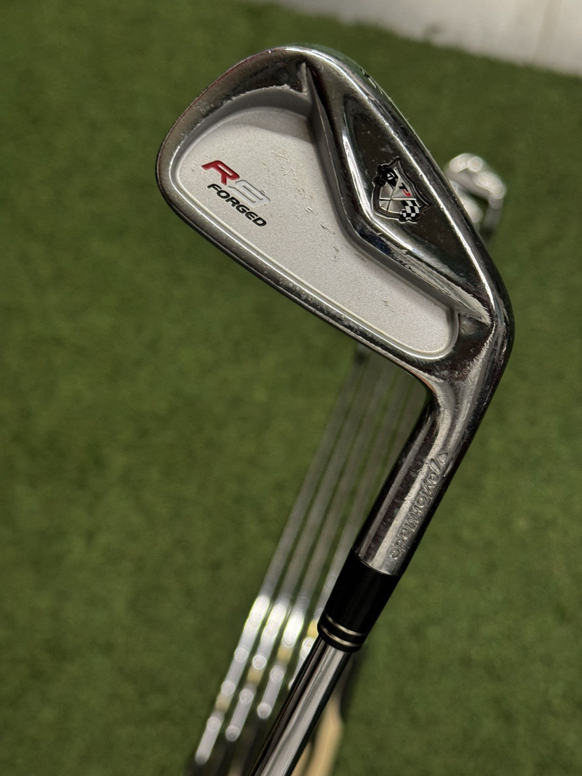 TaylorMade R9 TP Forged Iron Set 4-PW Stiff Flex Dynamic Gold S300 Steel Shafts