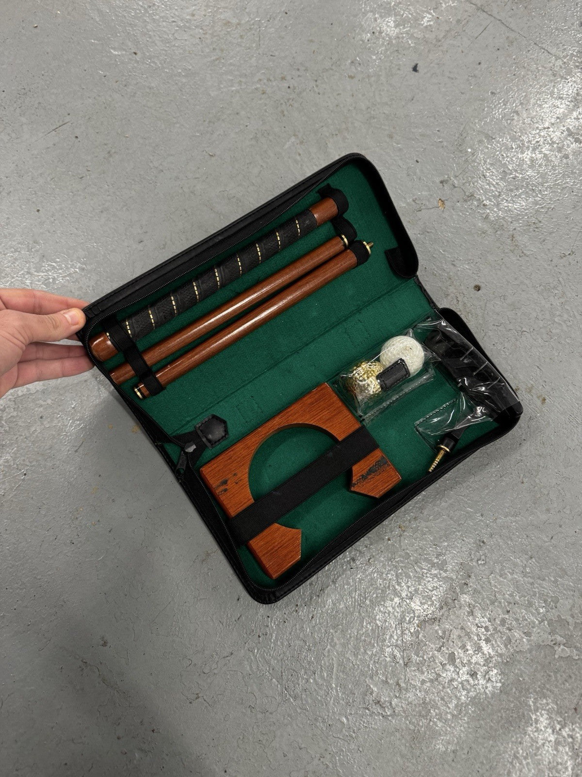 Mini Golf Putter Office/ Travel Ball Practice Hole Set with Case