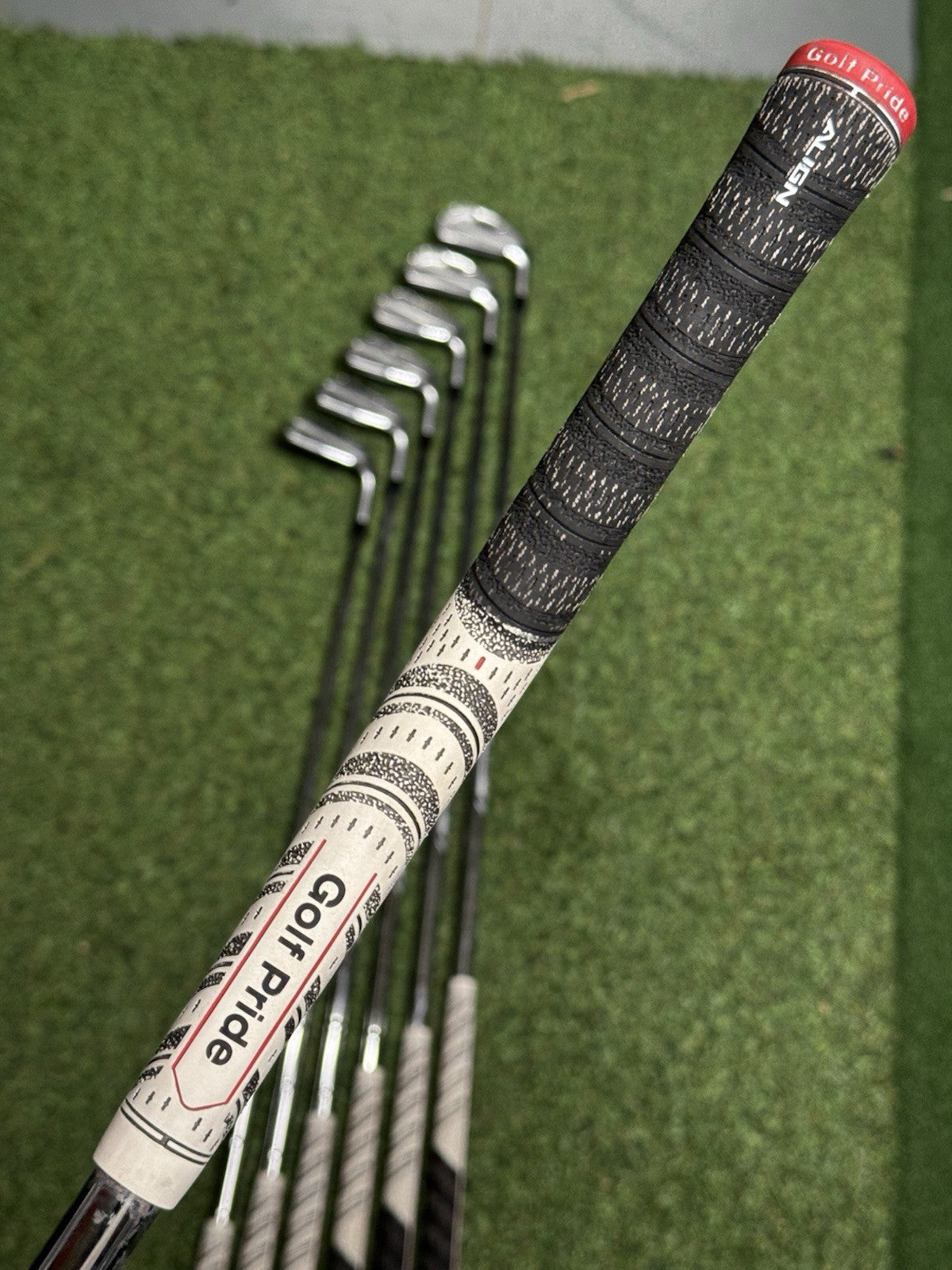 Titleist T200 2021 Iron Set 5-PW+GW Regular Flex AMT R300 Black Steel Shafts