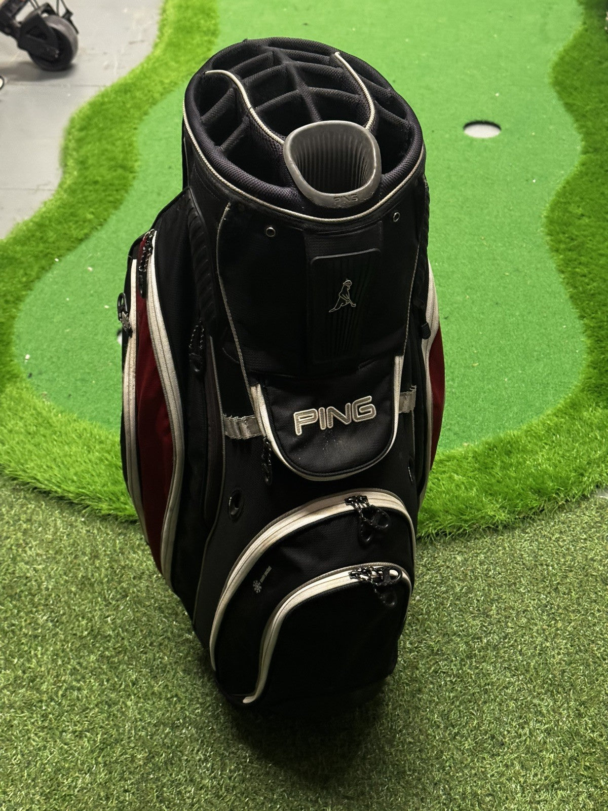 Ping Pioneer Cart Bag with Raincover 