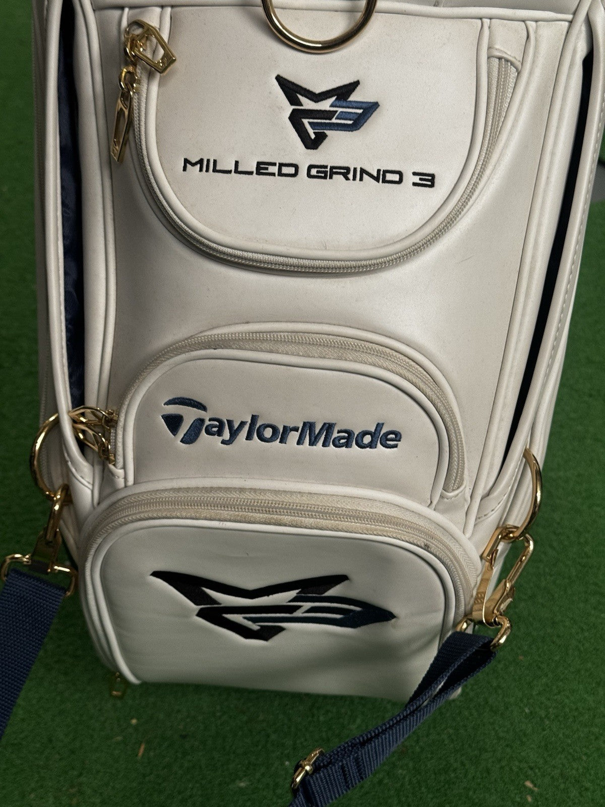 Taylormade MG3 Raw Golf Tour Staff Bag White/Navy