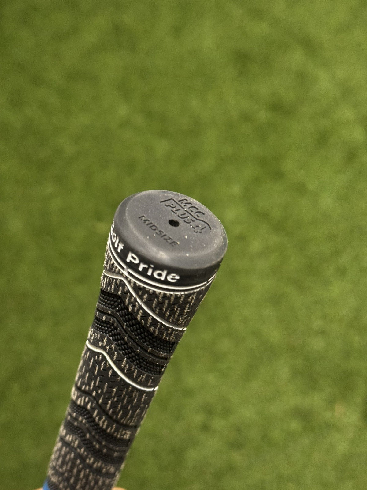 Titleist U500 #4 Iron 23 Degree Stiff Flex HZRDUS Smoke Black 90 Shaft