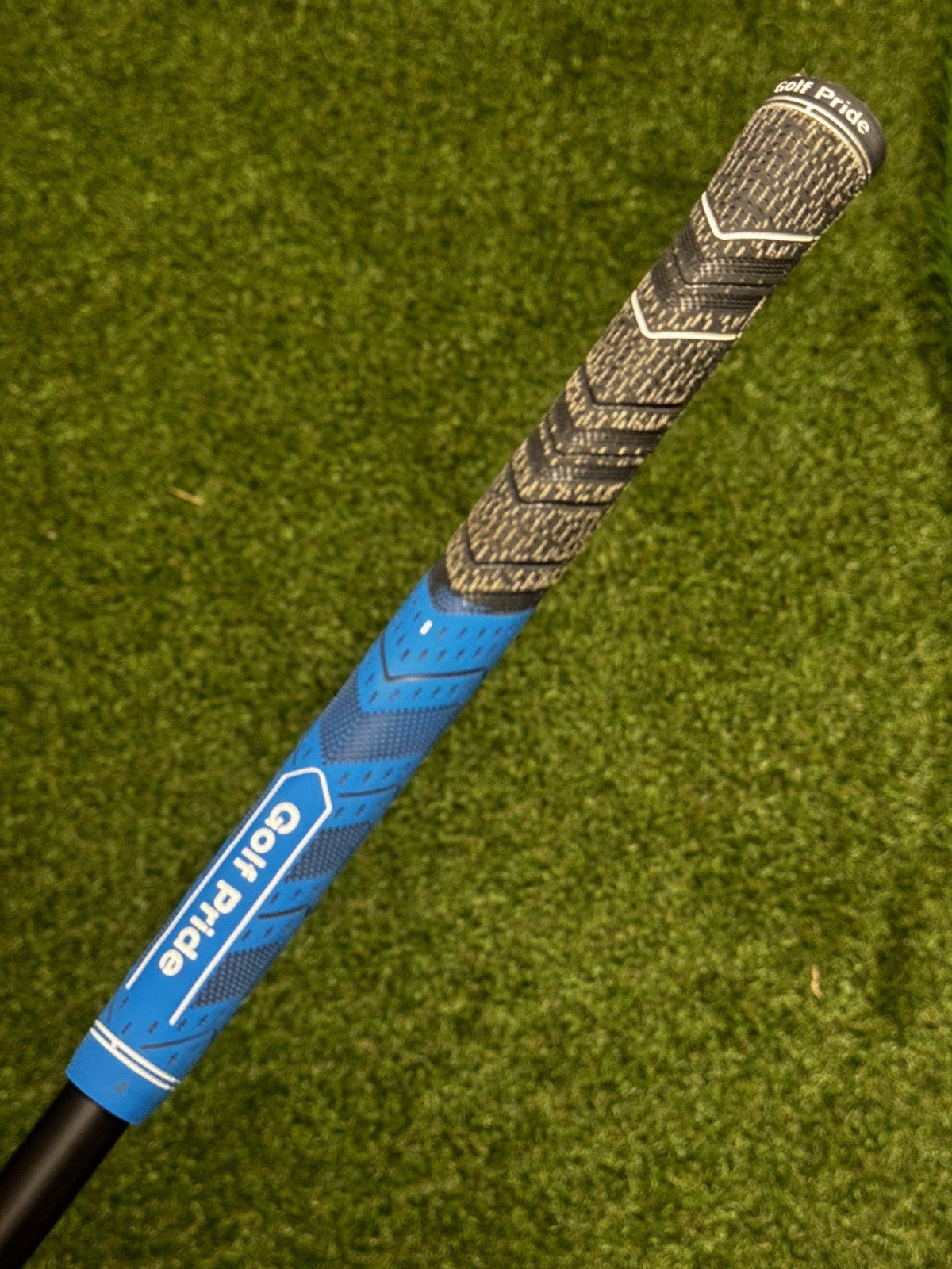 Titleist U500 #4 Iron 23 Degree Stiff Flex HZRDUS Smoke Black 90 Shaft