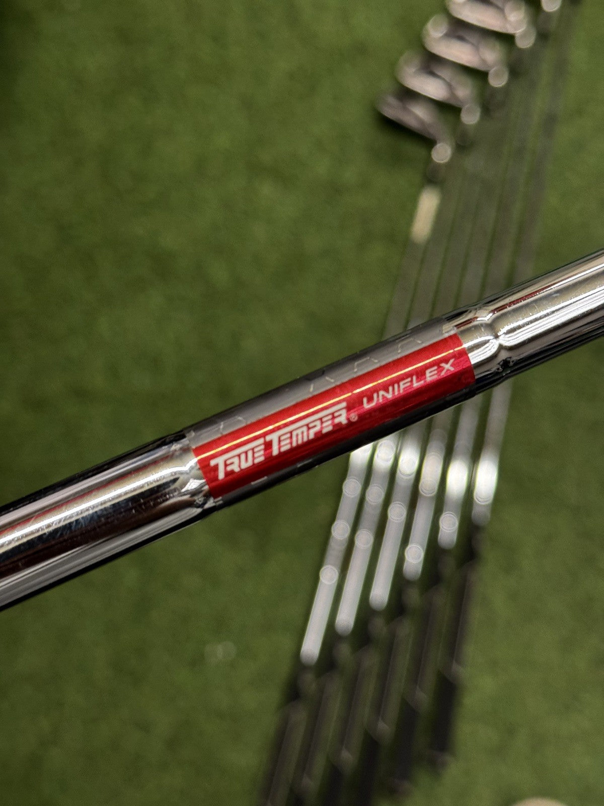 Wilson D200 Iron Set 5-PW+SW Uniflex Wilson Steel Shafts