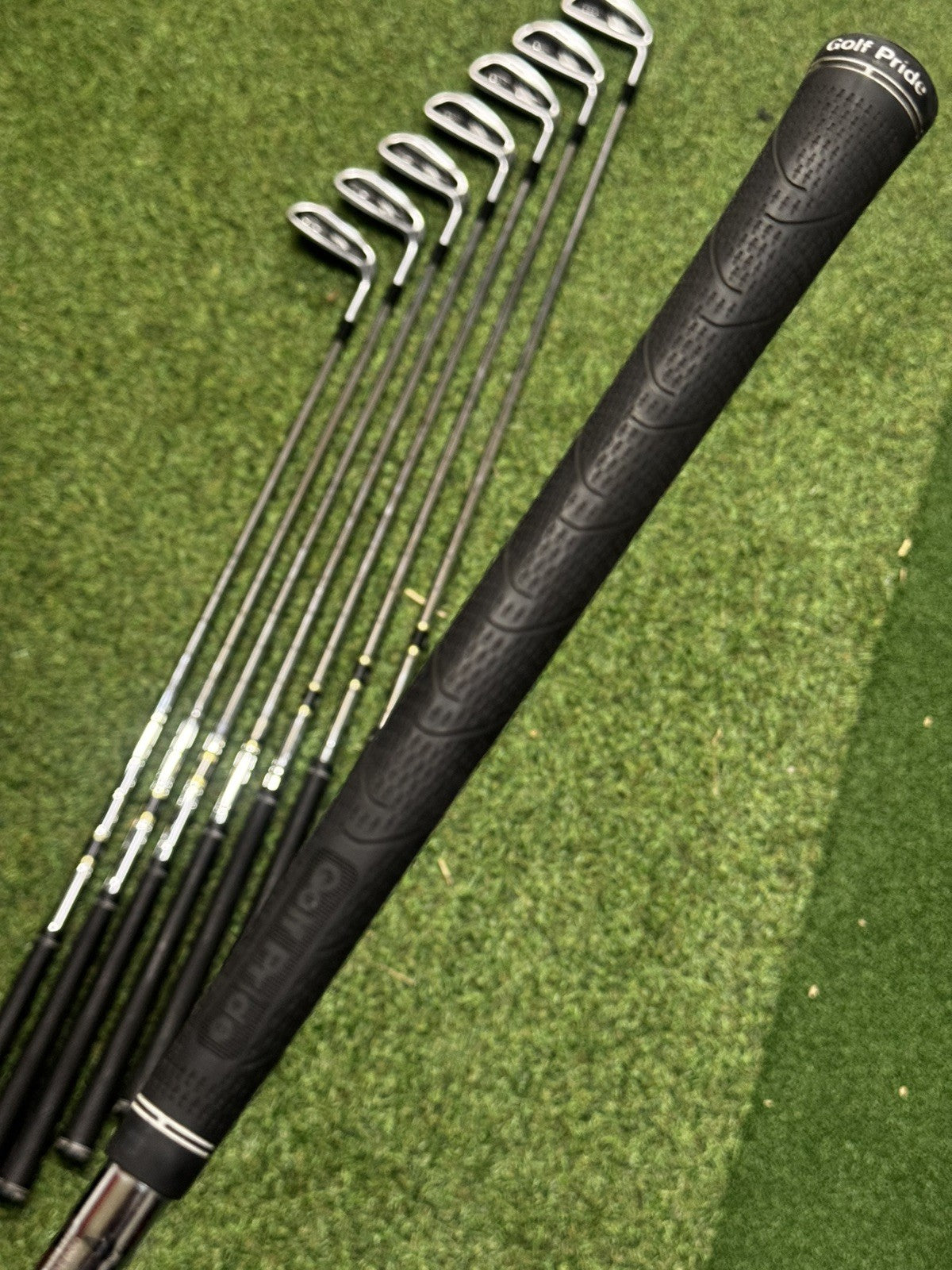 Mizuno JPX 800 Pro Iron Set 3-PW Regular Flex Dynamic Gold R300 Shafts