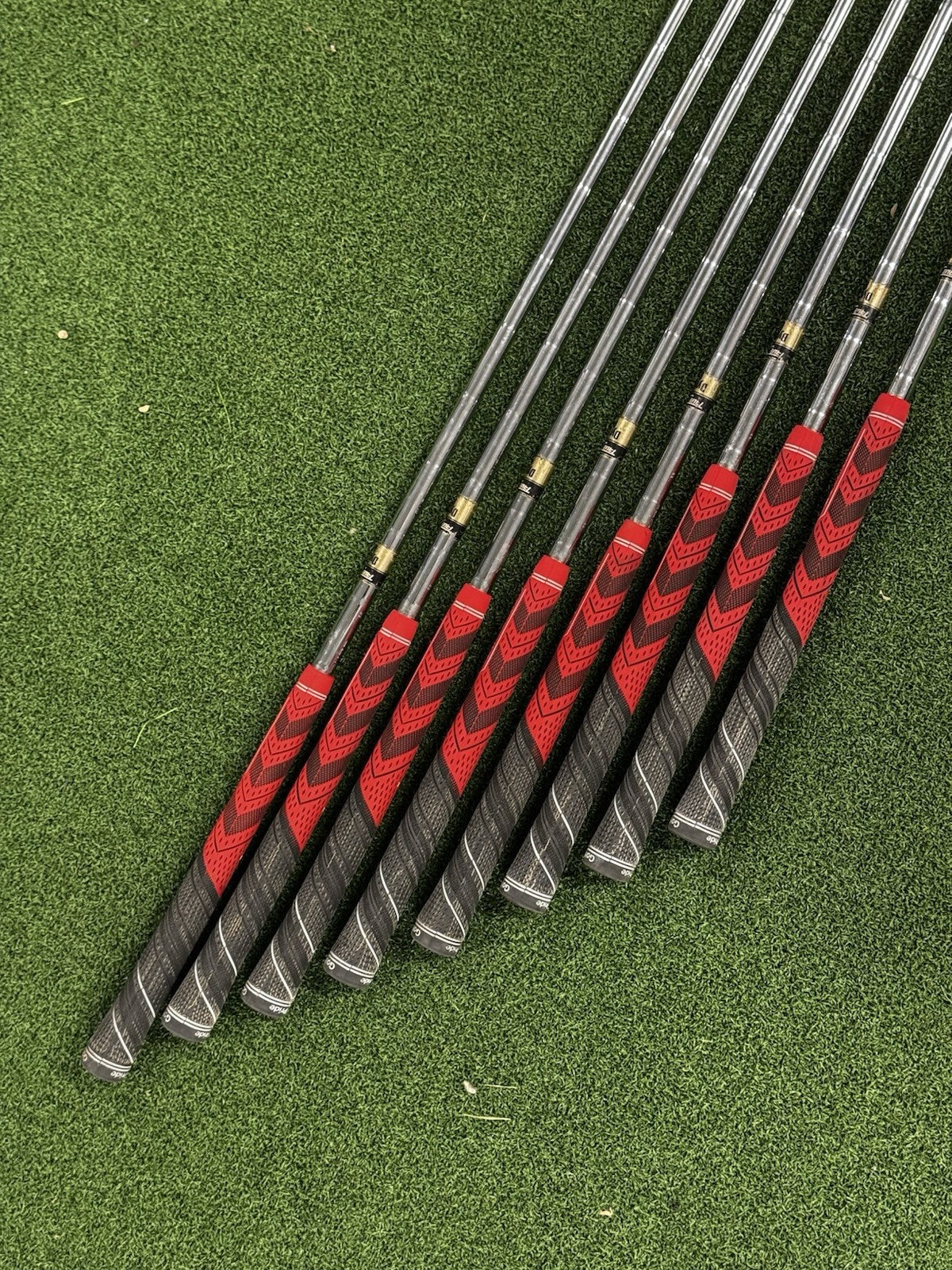 Mizuno MP-32 Iron Set 3-PW Stiff Flex Dynamic Gold S300 Shafts