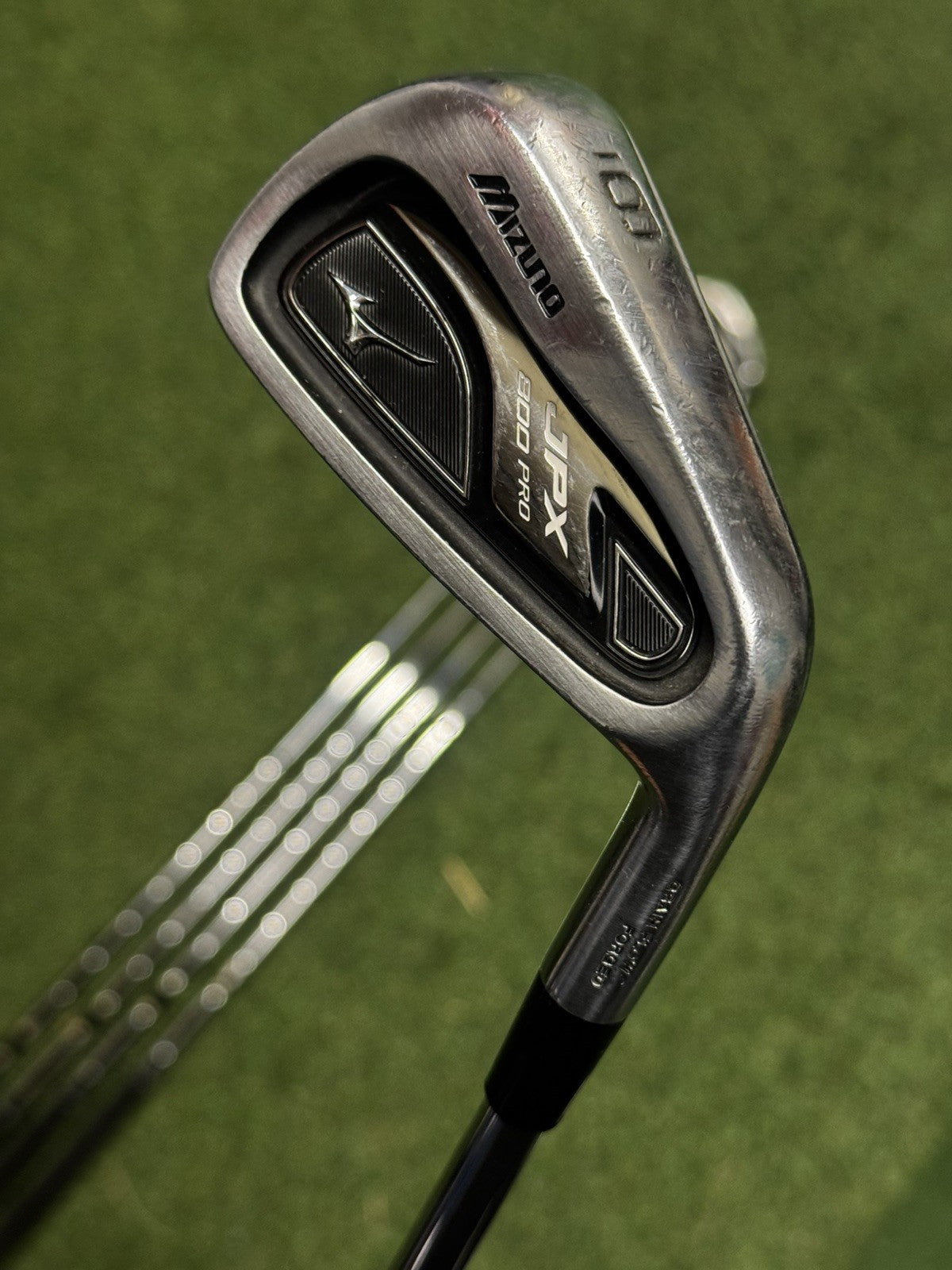 Mizuno JPX 800 Pro Iron Set 3-PW Regular Flex Dynamic Gold R300 Shafts