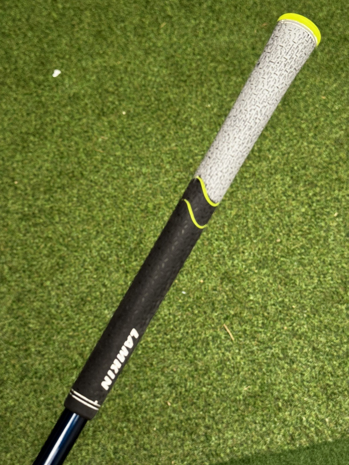 Taylormade SIM Max 4 Hybrid 22 Degree Regular Flex Fujikura Ventus Blue 6 Shaft