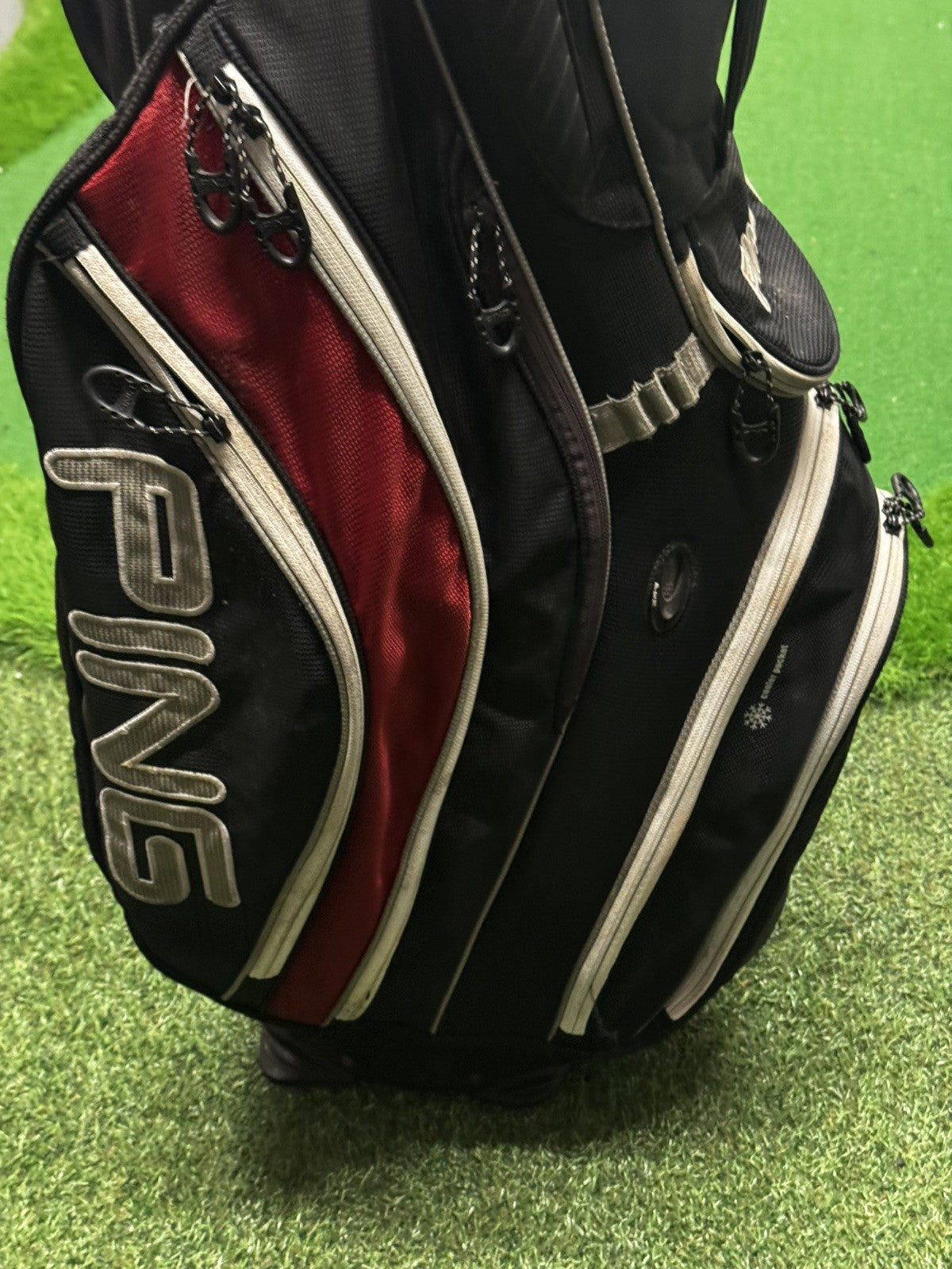 Ping Pioneer Cart Bag with Raincover 