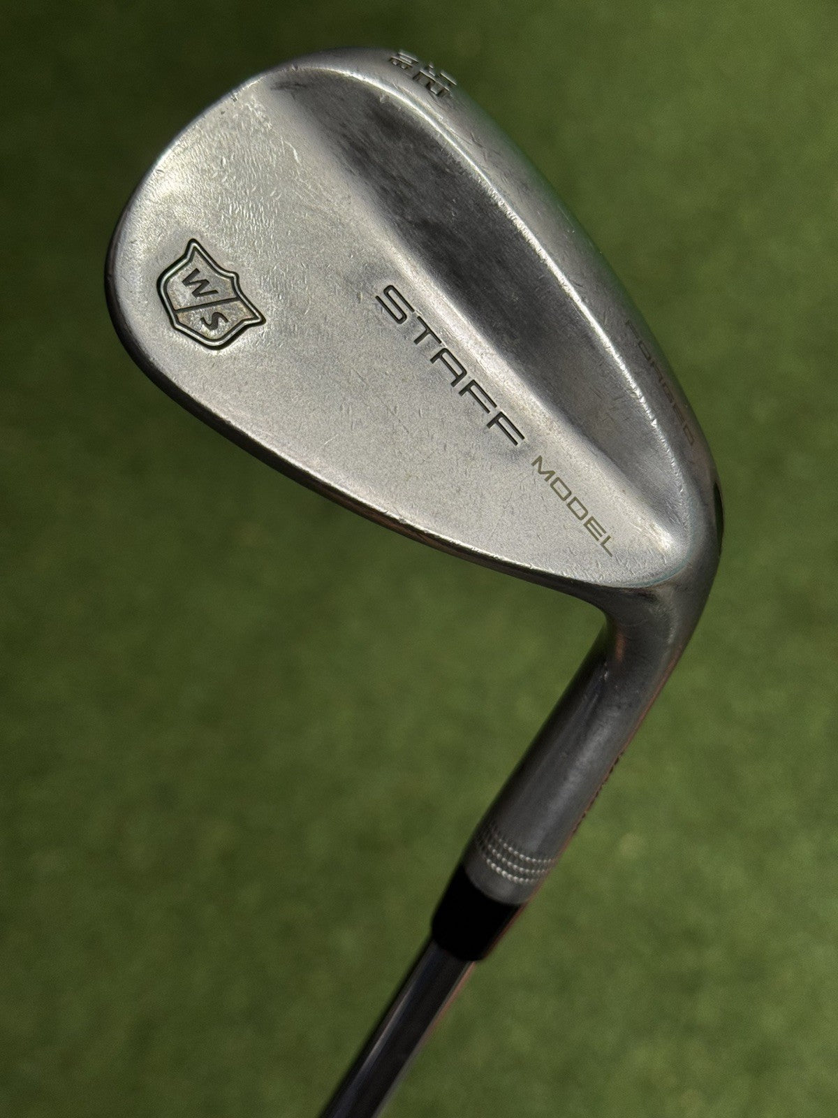 Wilson Staff Model Gap Wedge 52 Degree Stiff Flex Dynamic Gold Shaft