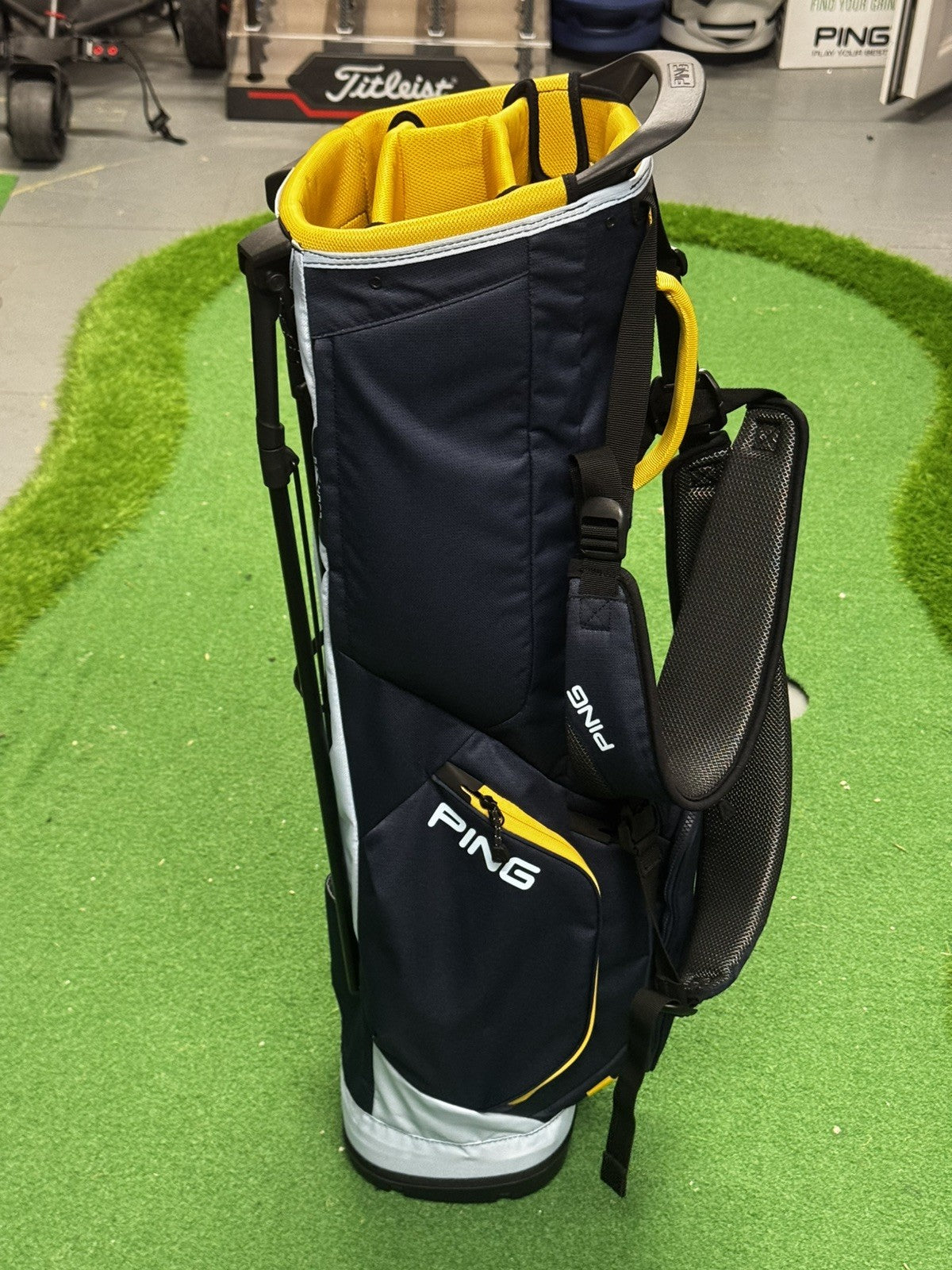 Ping Hoofer Lite Golf Stand Bag 