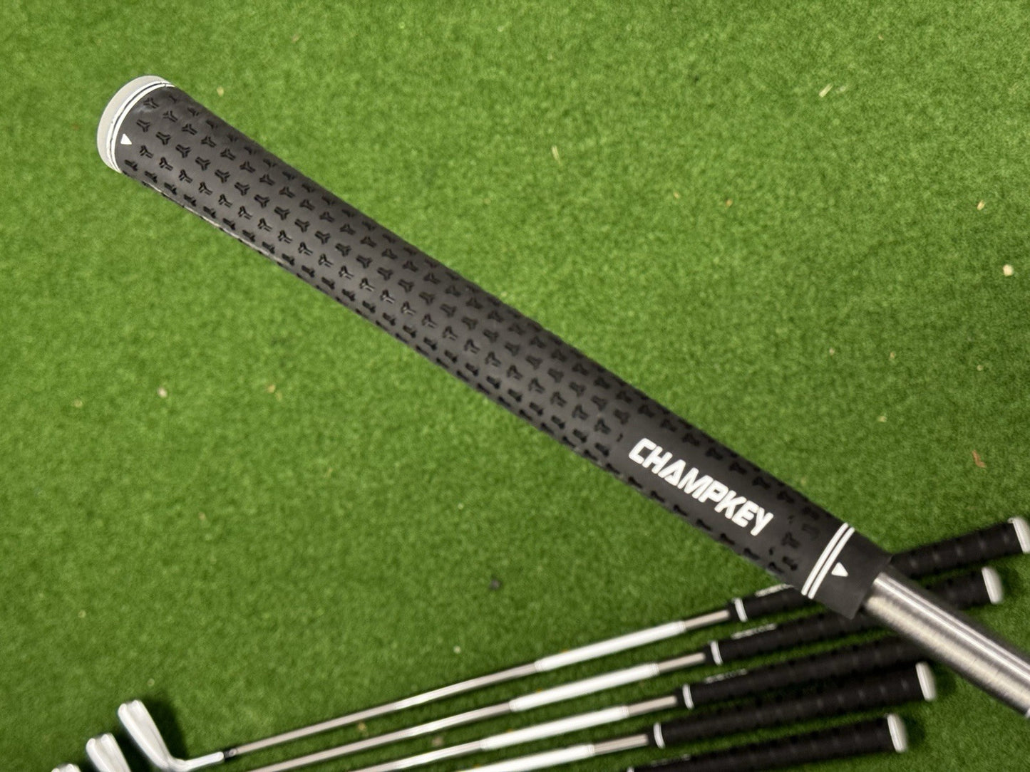 Titleist Left Hand T150 Iron Set 6-Gw Regular SteelFiber Shafts -1 Inch