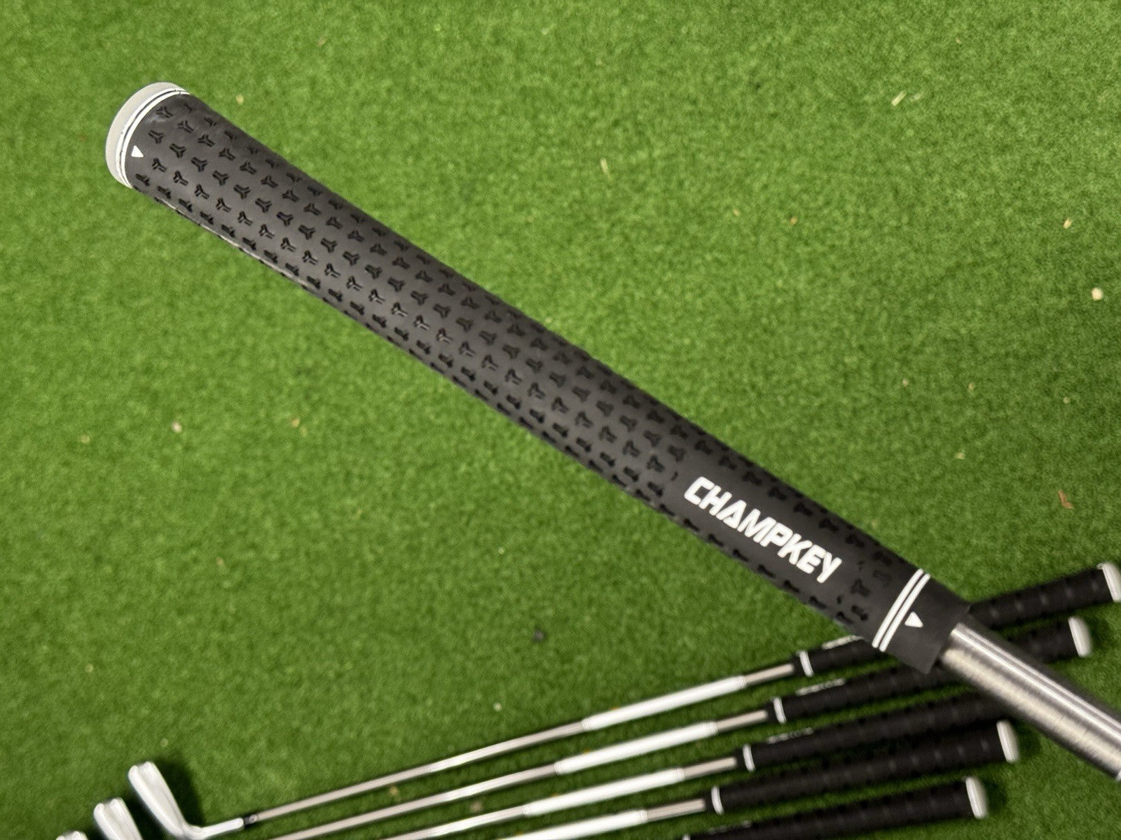 Titleist Left Hand T150 Iron Set 6-Gw Regular SteelFiber Shafts -1 Inch