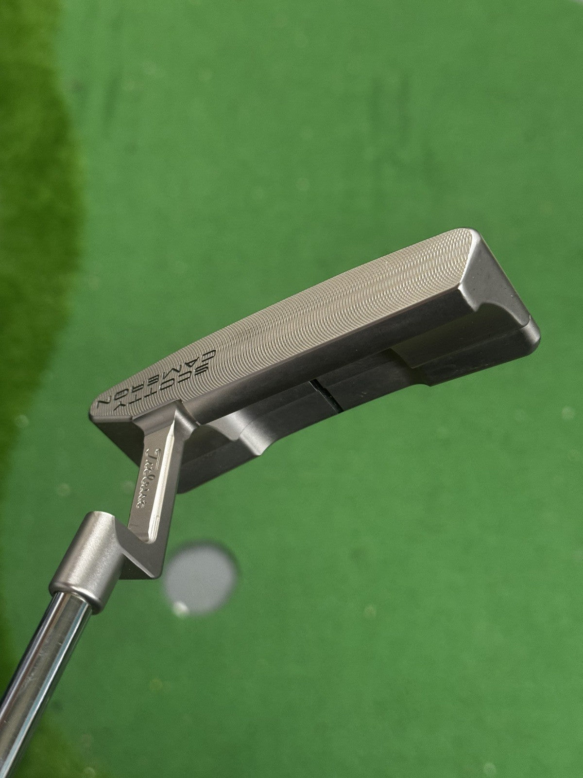 Scotty Cameron Special Select Squareback 2 Putter 33 Inch