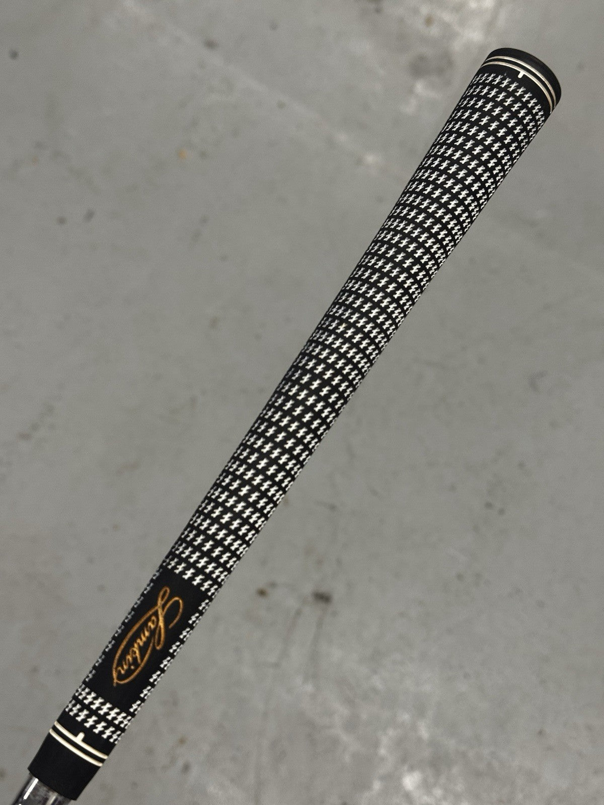 Titleist 695MB #6 Iron Stiff Flex S300 Dynamic Gold Shaft