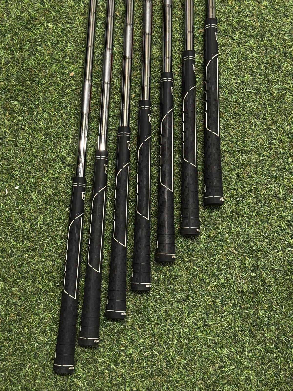 Wilson D200 Iron Set 5-PW+SW Uniflex Wilson Steel Shafts