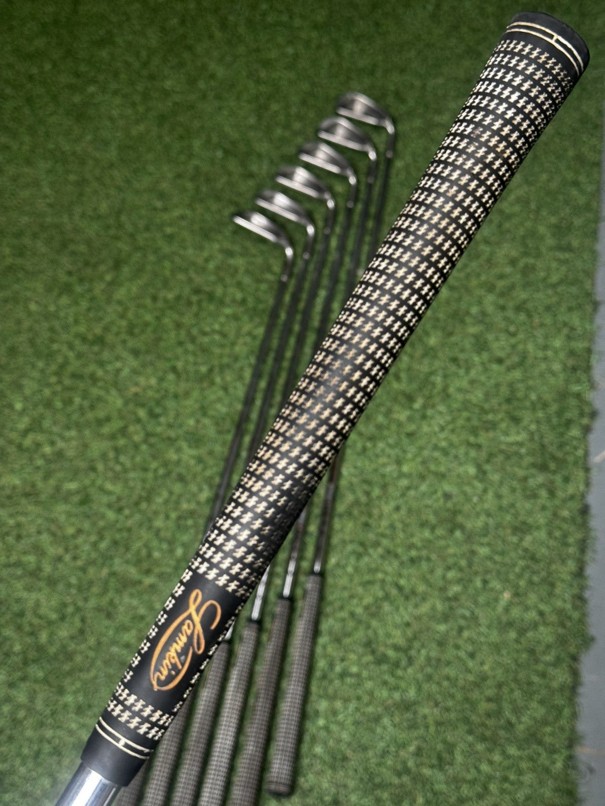 Ping Eye 2 Iron Set 3-PW Black Dot Regular Flex Ping Karsten Shafts