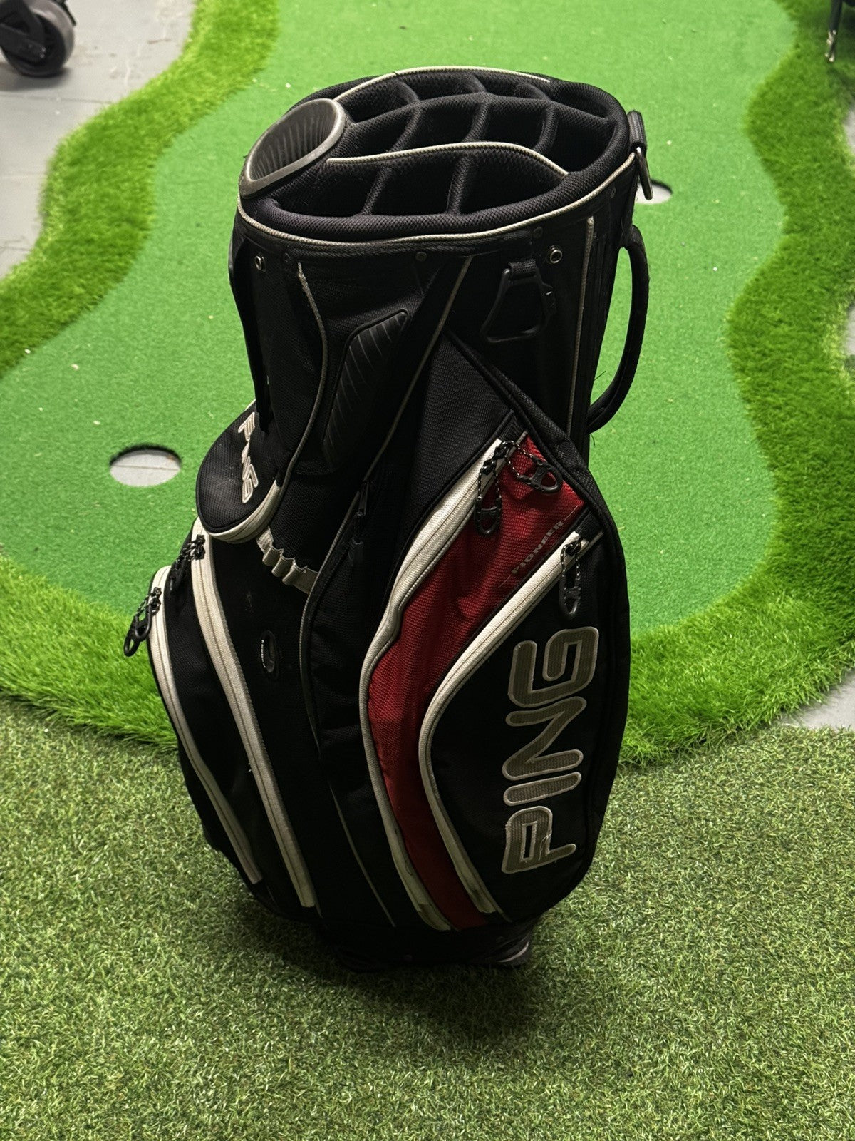 Ping Pioneer Cart Bag with Raincover 