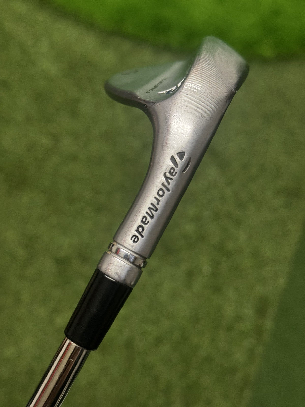 Taylormade Milled Grind 3 Gap Wedge 52 Degree Stiff Flex Dynamic Gold S200