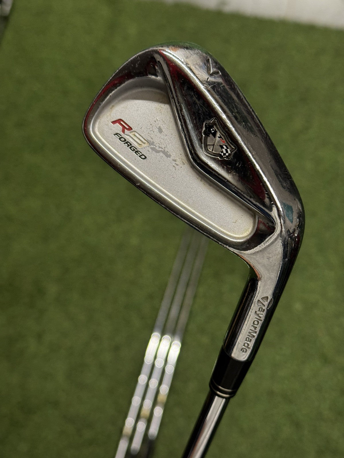 TaylorMade R9 TP Forged Iron Set 4-PW Stiff Flex Dynamic Gold S300 Steel Shafts