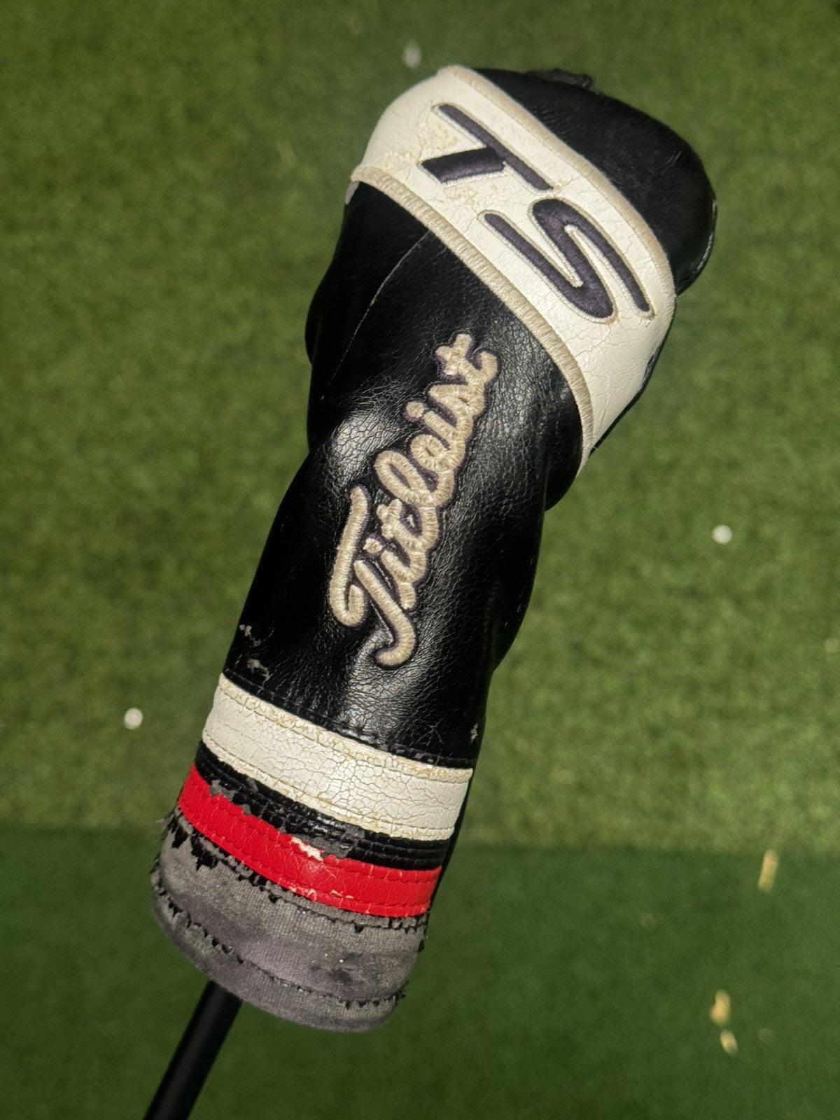 Titleist TS3 2 Hybrid 17 Degree Stiff Flex HZRDUS Smoke Black 80 Shaft