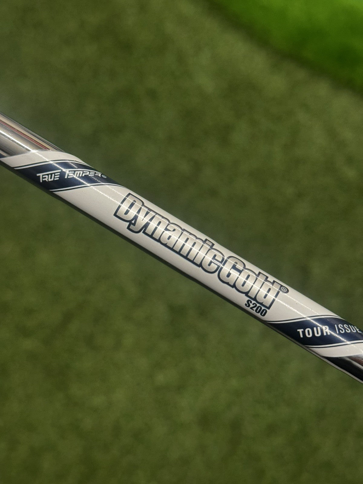 Taylormade Milled Grind 3 Gap Wedge 52 Degree Stiff Flex Dynamic Gold S200