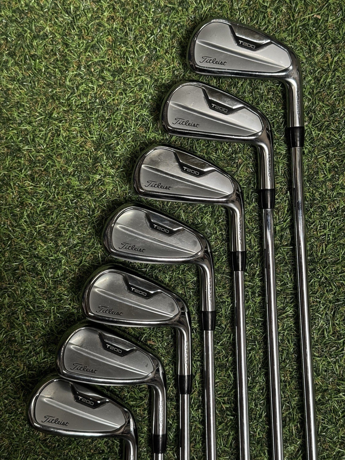 Titleist T200 2021 Iron Set 5-PW+GW Regular Flex AMT R300 Black Steel Shafts