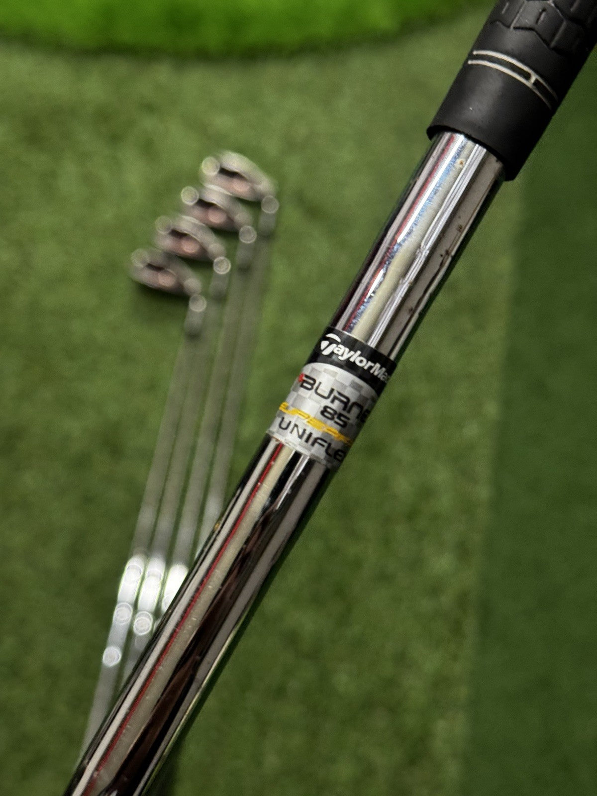 Taylormade Burner Plus Iron Set 6-Pw Regular UniFlex Steel Shafts