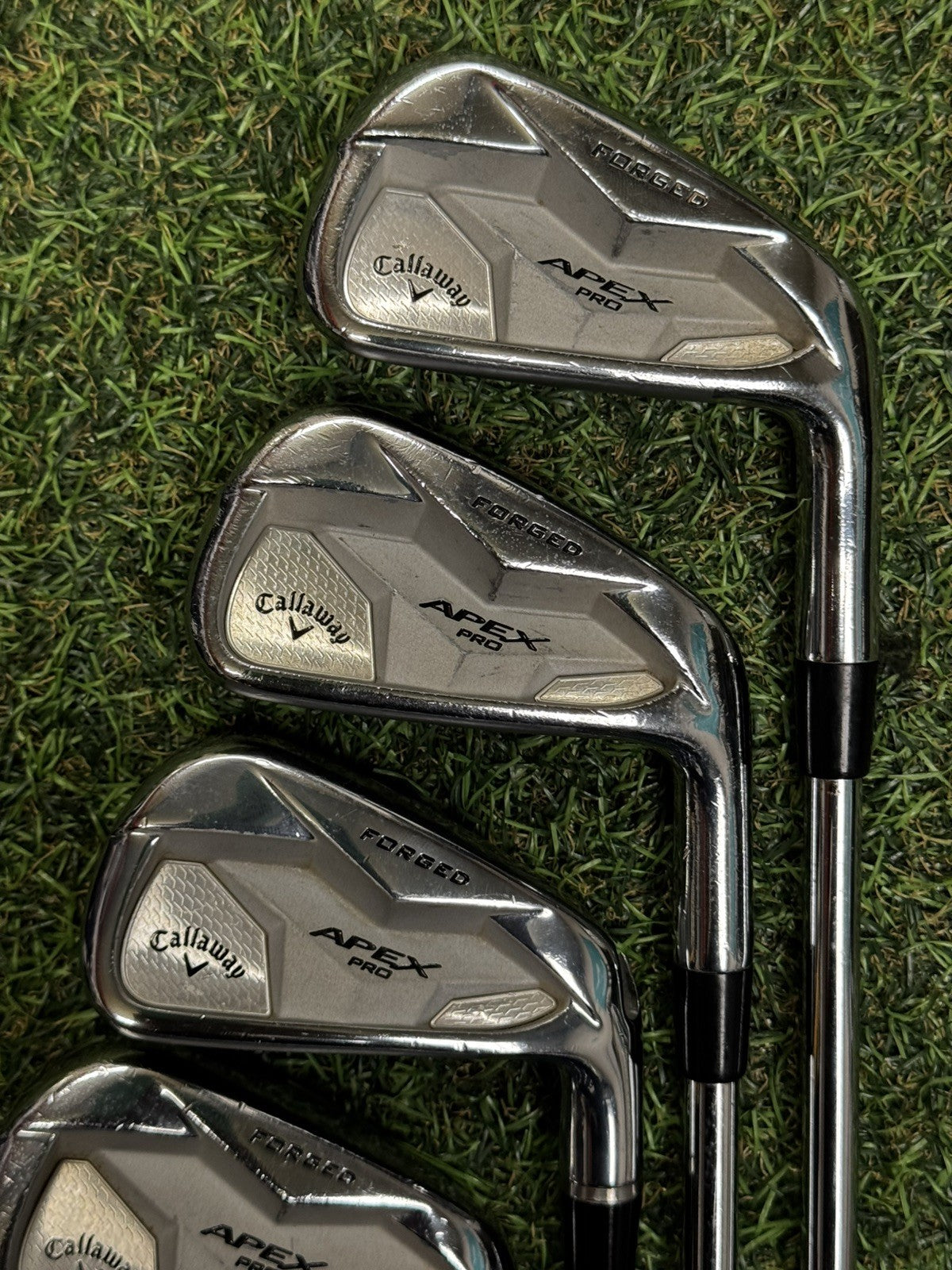 Callaway Apex Pro 19 Forged Iron Set 5-PW Elevate Regular Flex Steel Shafts