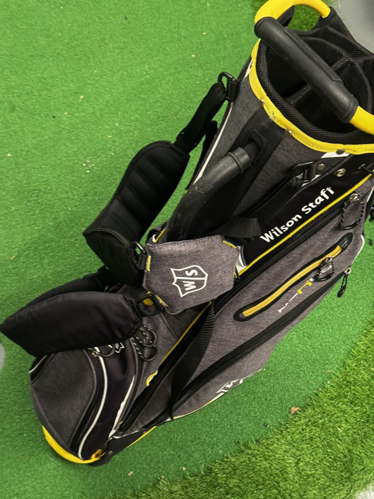 Wilson Staff Nexus Stand Bag