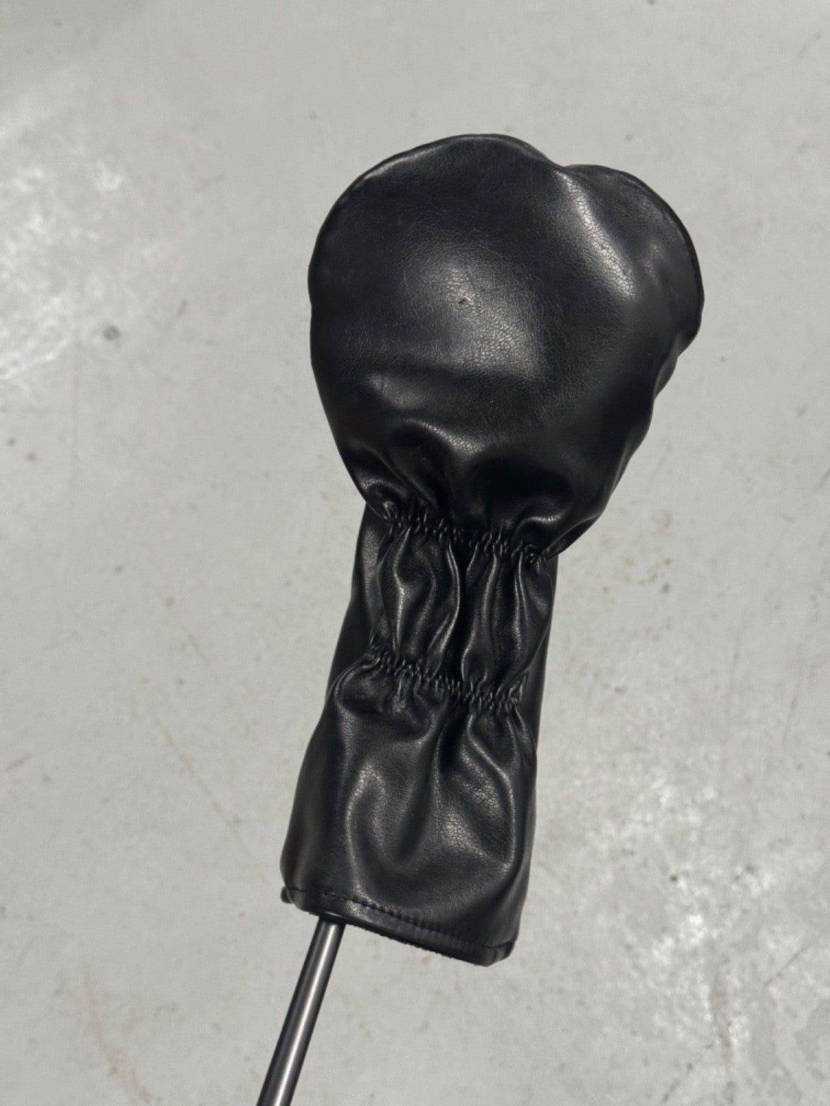 Left Hand Titleist TS2 Driver 9.5 Degree Regular Flex Hzrdus Black Shaft *used*