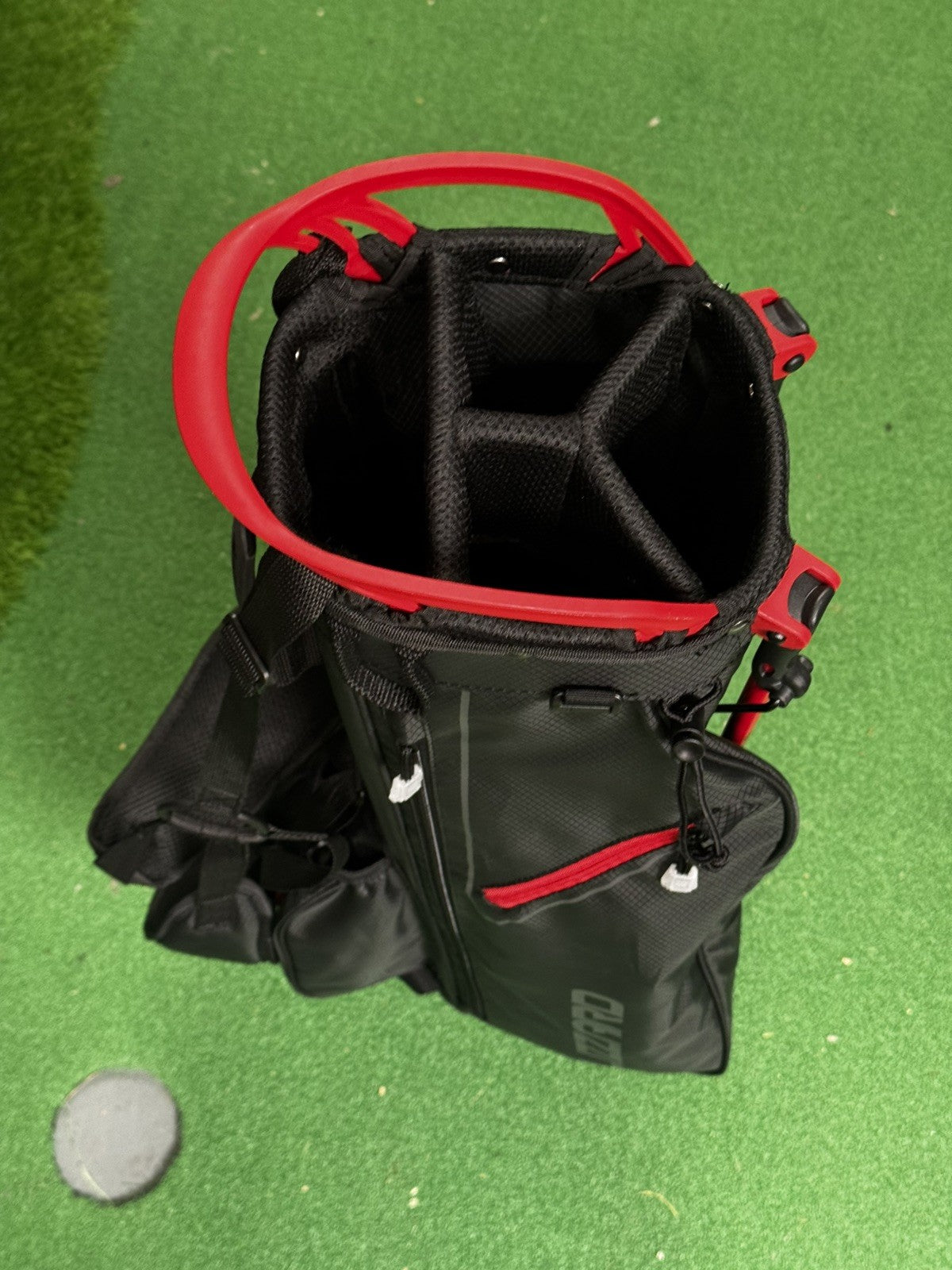 Skymax Blizzard Lightweight Stand Carry Golf Bag Black/Red *Mint*